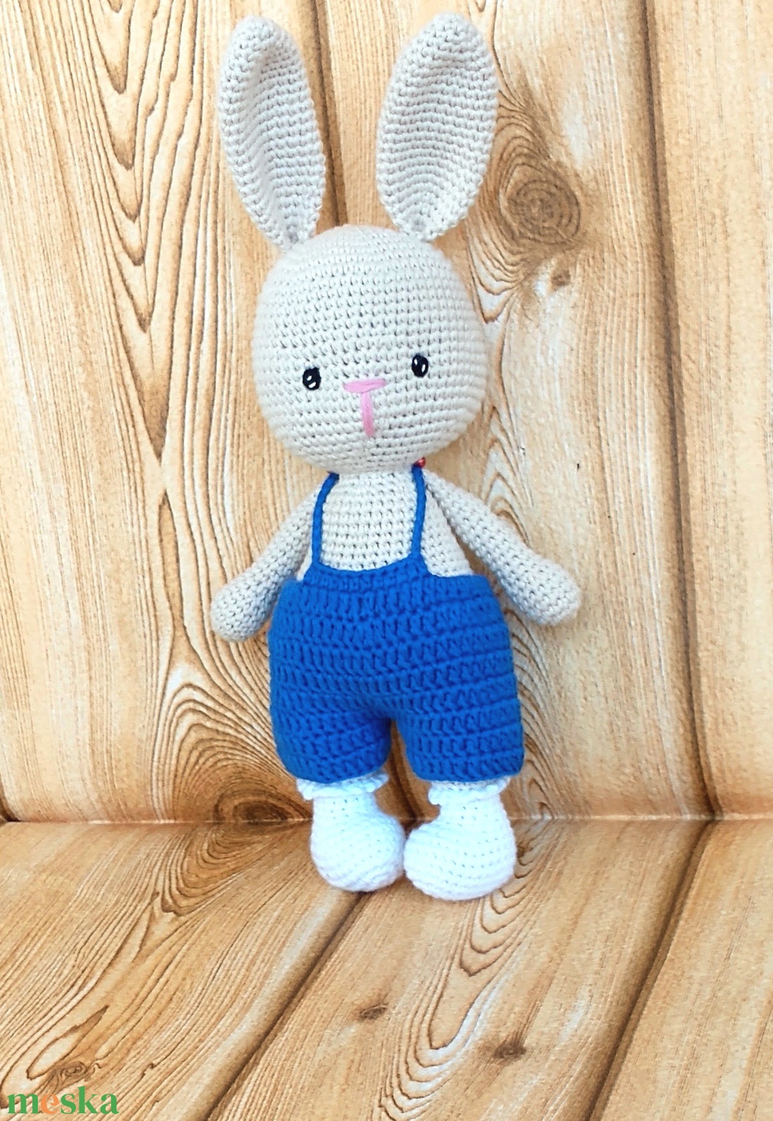 Horgolt nyúl - 2. levehető nadrágban  -horgolt figura - játék & sport - plüssállat & játékfigura - nyuszi - Meska.hu