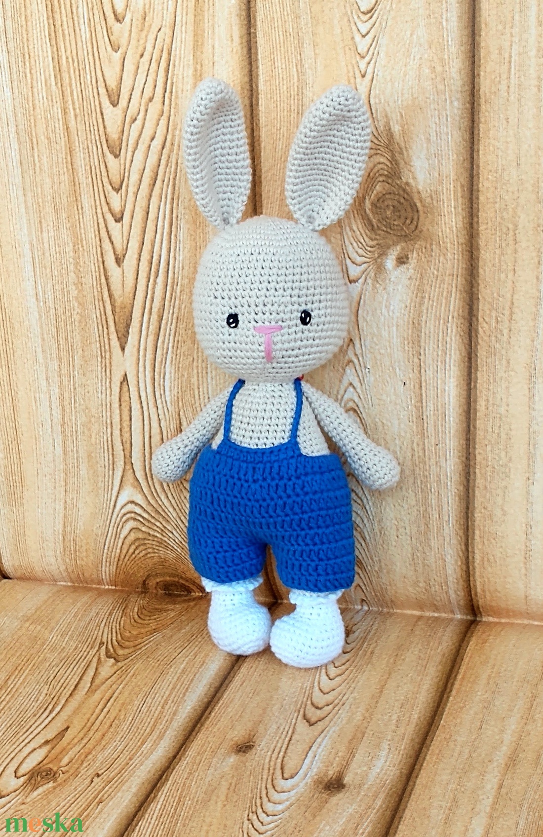 Horgolt nyúl - 2. levehető nadrágban  -horgolt figura - játék & sport - plüssállat & játékfigura - nyuszi - Meska.hu