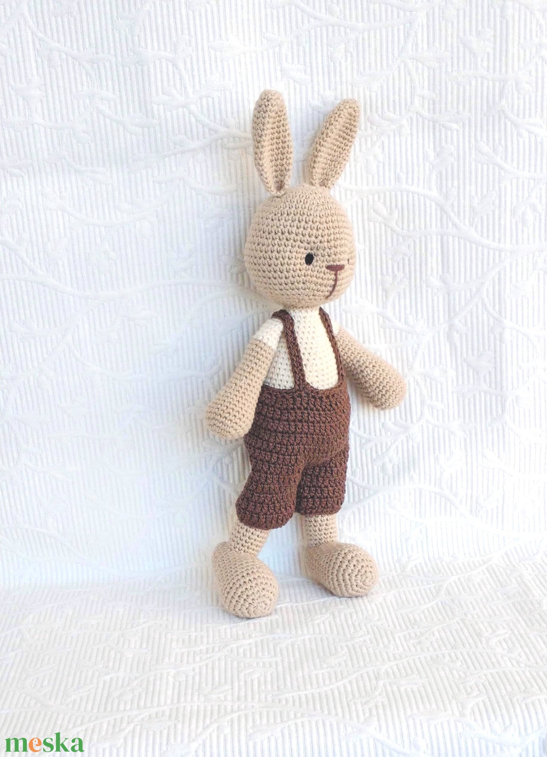 Nyuszi fiú - levehető nadrágban - horgolt nyúl figura - játék & sport - plüssállat & játékfigura - nyuszi - Meska.hu