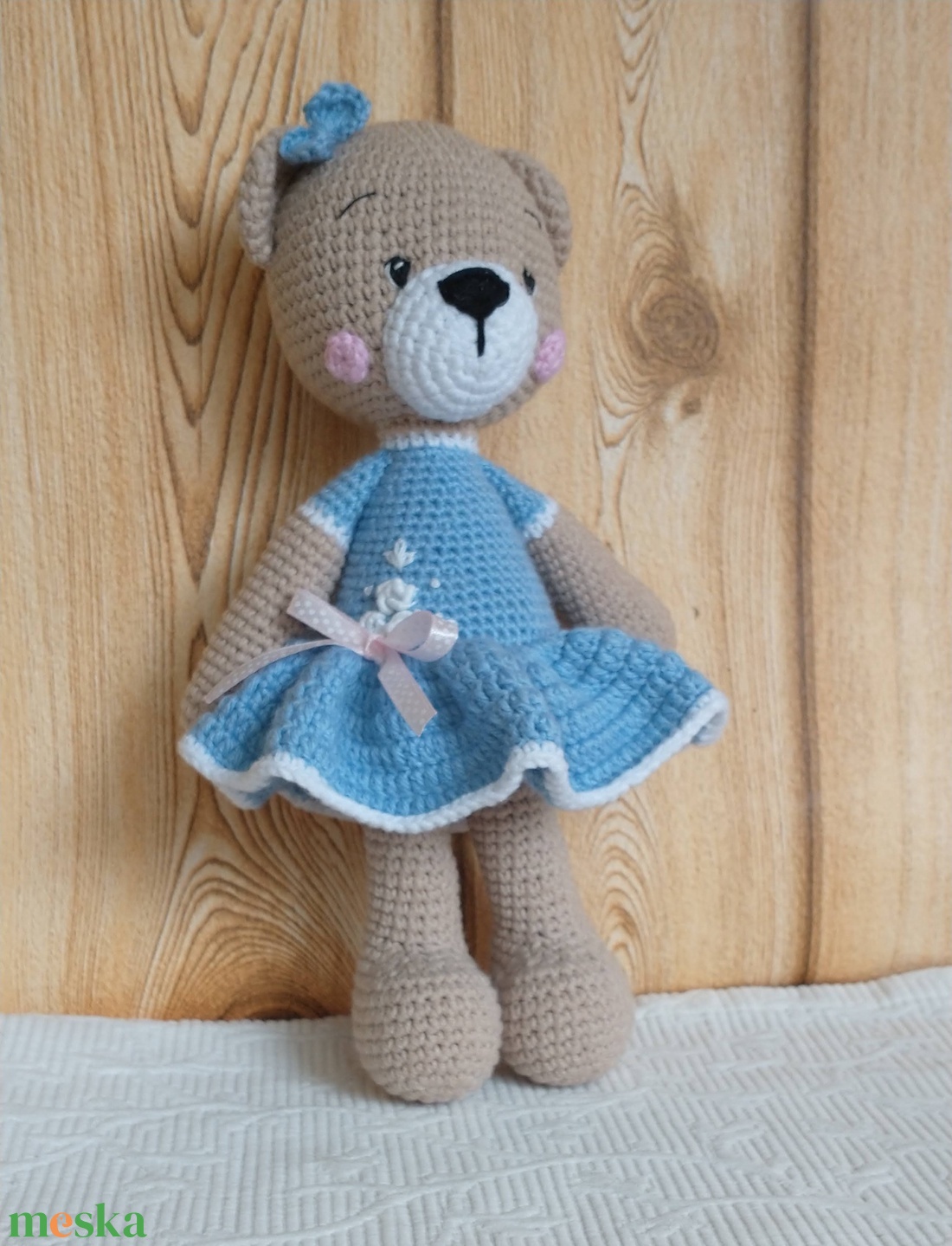 Egyedi amigurumi Mackó lány -egyedi himzett kék ruhás - horgolt figura - játék & sport - plüssállat & játékfigura - maci - Meska.hu