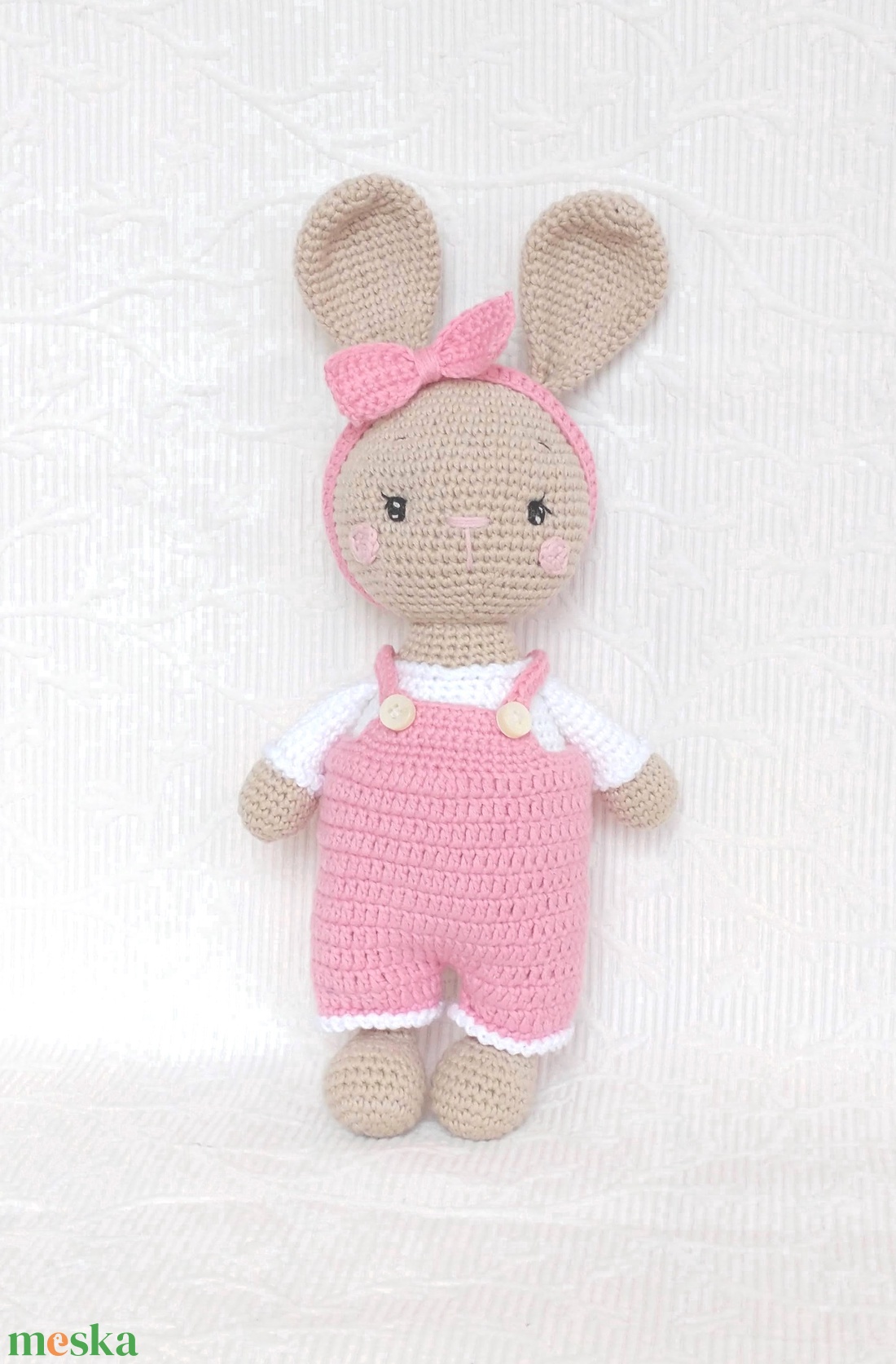 Nyuszi baba - rózsaszín nadrágban - öltöztethető - amigurumi - horgolt nyuszi - játék & sport - plüssállat & játékfigura - nyuszi - Meska.hu