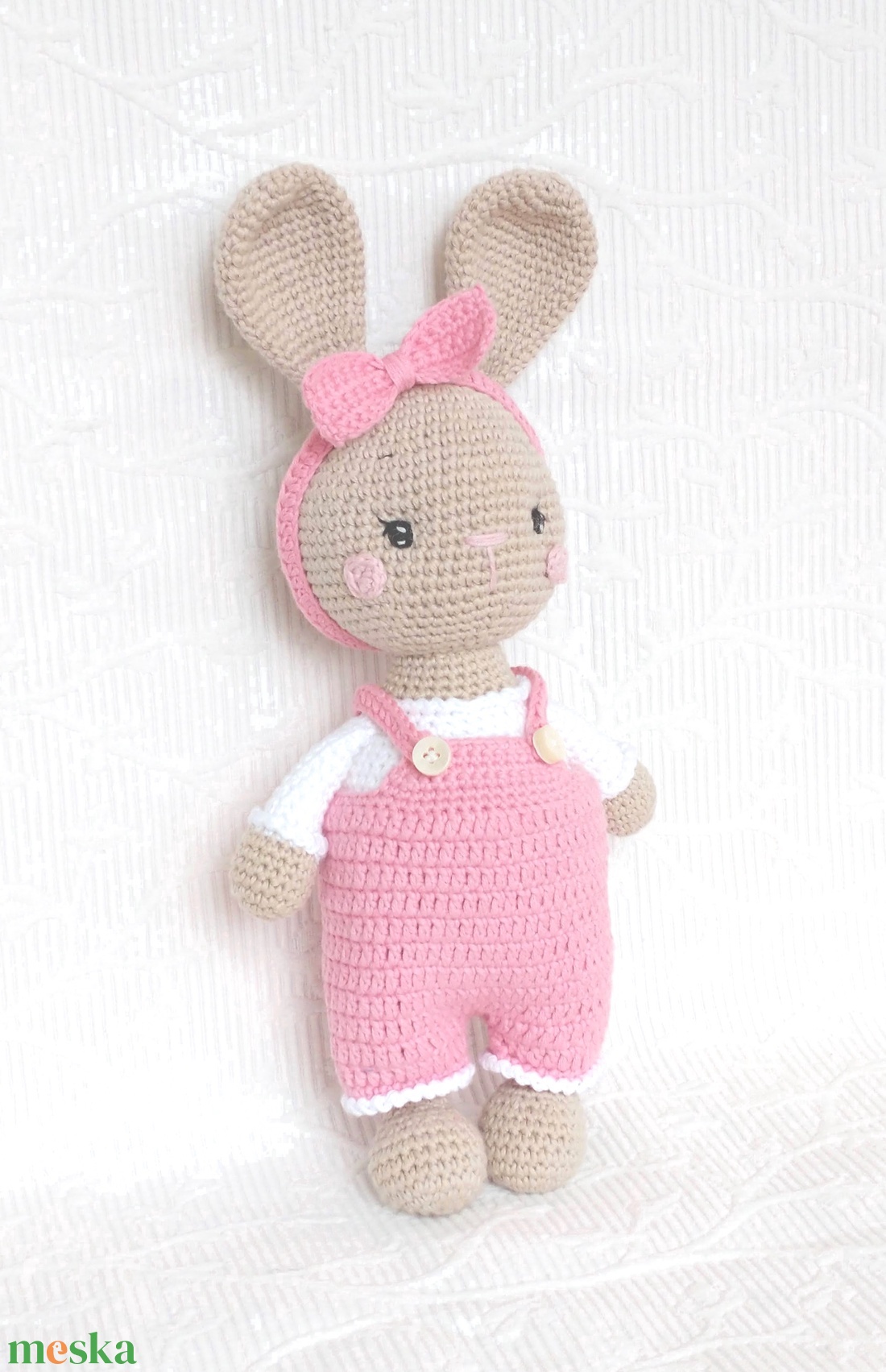 Nyuszi baba - rózsaszín nadrágban - öltöztethető - amigurumi - horgolt nyuszi - játék & sport - plüssállat & játékfigura - nyuszi - Meska.hu