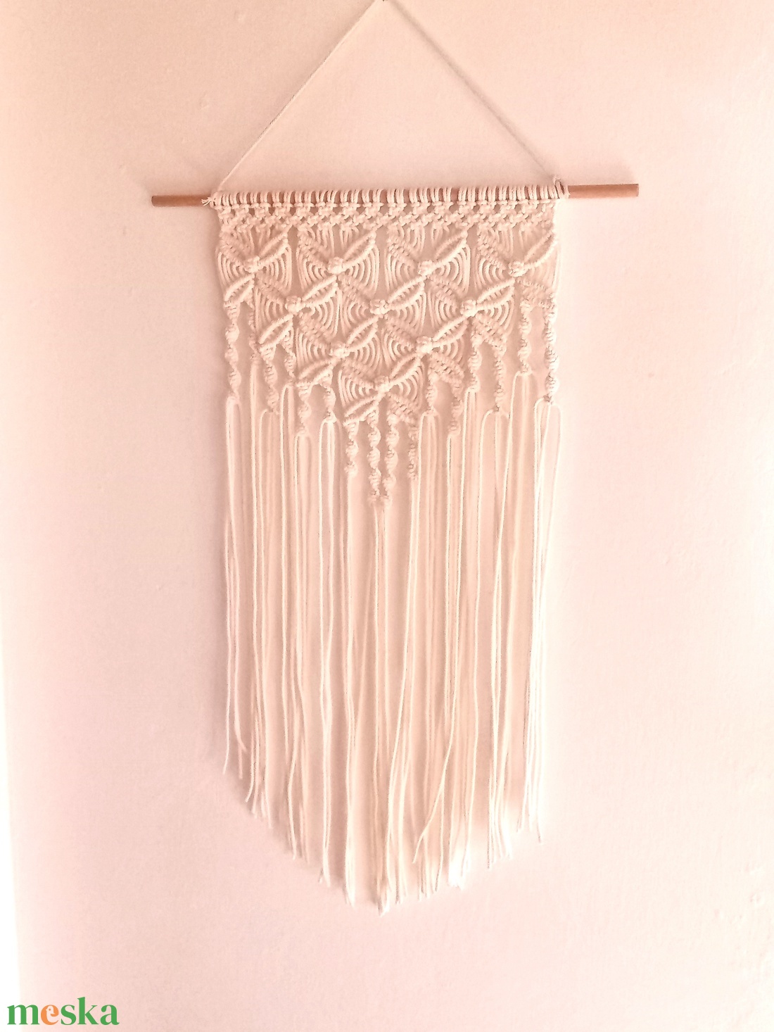 Virágos makramé (csomózott) falidísz - otthon & életmód - dekoráció - fali és függő dekoráció - falra akasztható dekor - Meska.hu