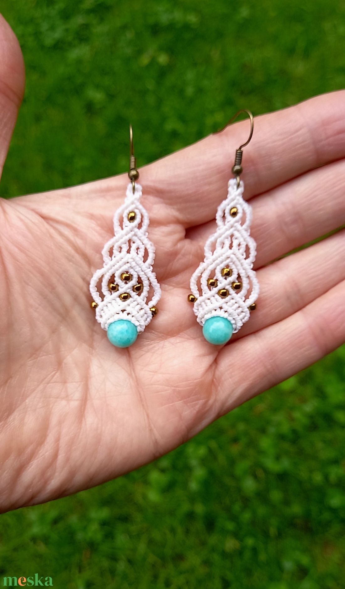 Amazonit gyöngyös ,fehér,makramé fülbevaló - ékszer - fülbevaló - lógó fülbevaló - Meska.hu