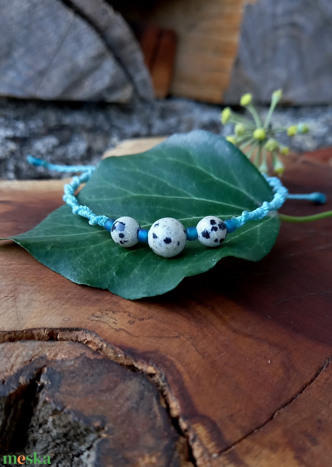 Matt kék/jáspis,makramé karkötő  - ékszer - karkötő - gyöngyös karkötő - Meska.hu