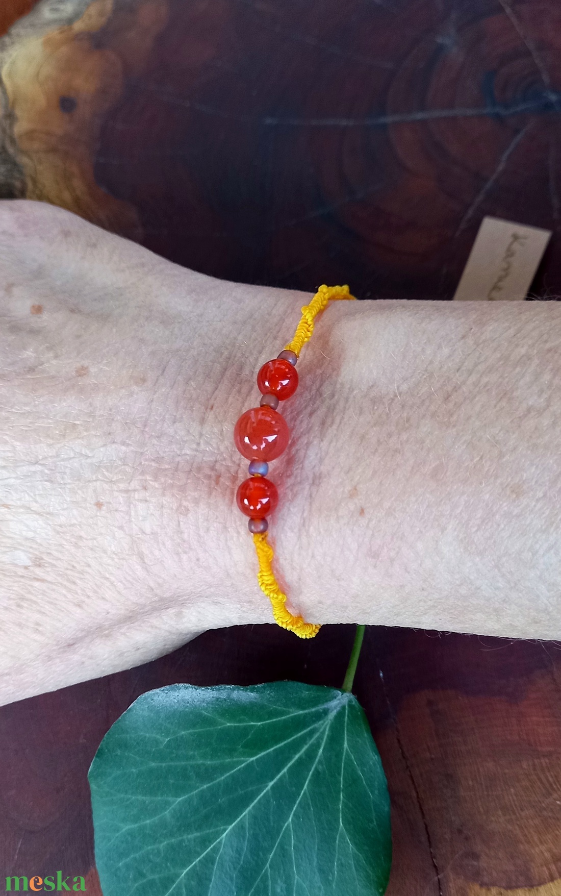 Karneol/napsárga,makramé karkötő  - ékszer - karkötő - gyöngyös karkötő - Meska.hu