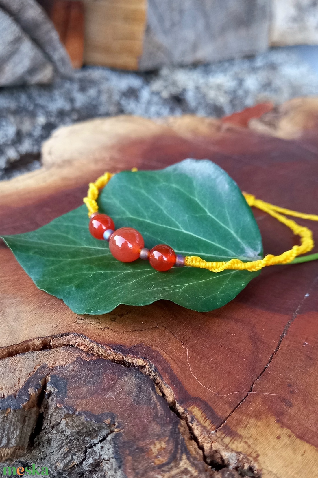 Karneol/napsárga,makramé karkötő  - ékszer - karkötő - gyöngyös karkötő - Meska.hu