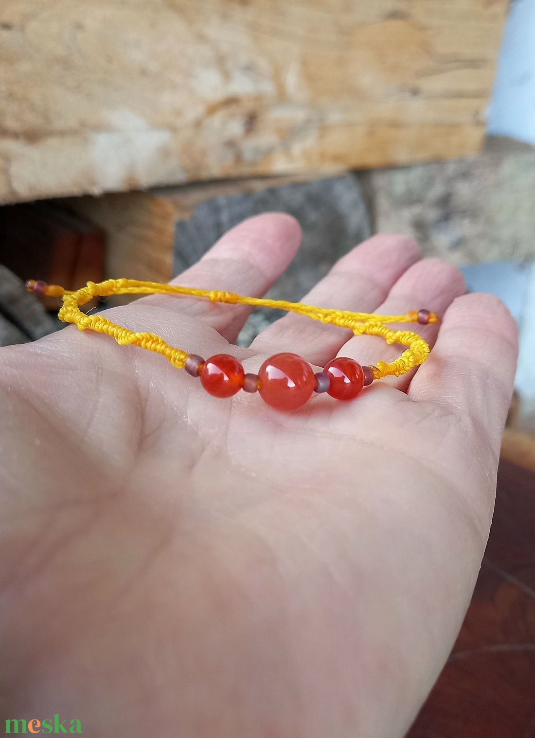 Karneol/napsárga,makramé karkötő  - ékszer - karkötő - gyöngyös karkötő - Meska.hu