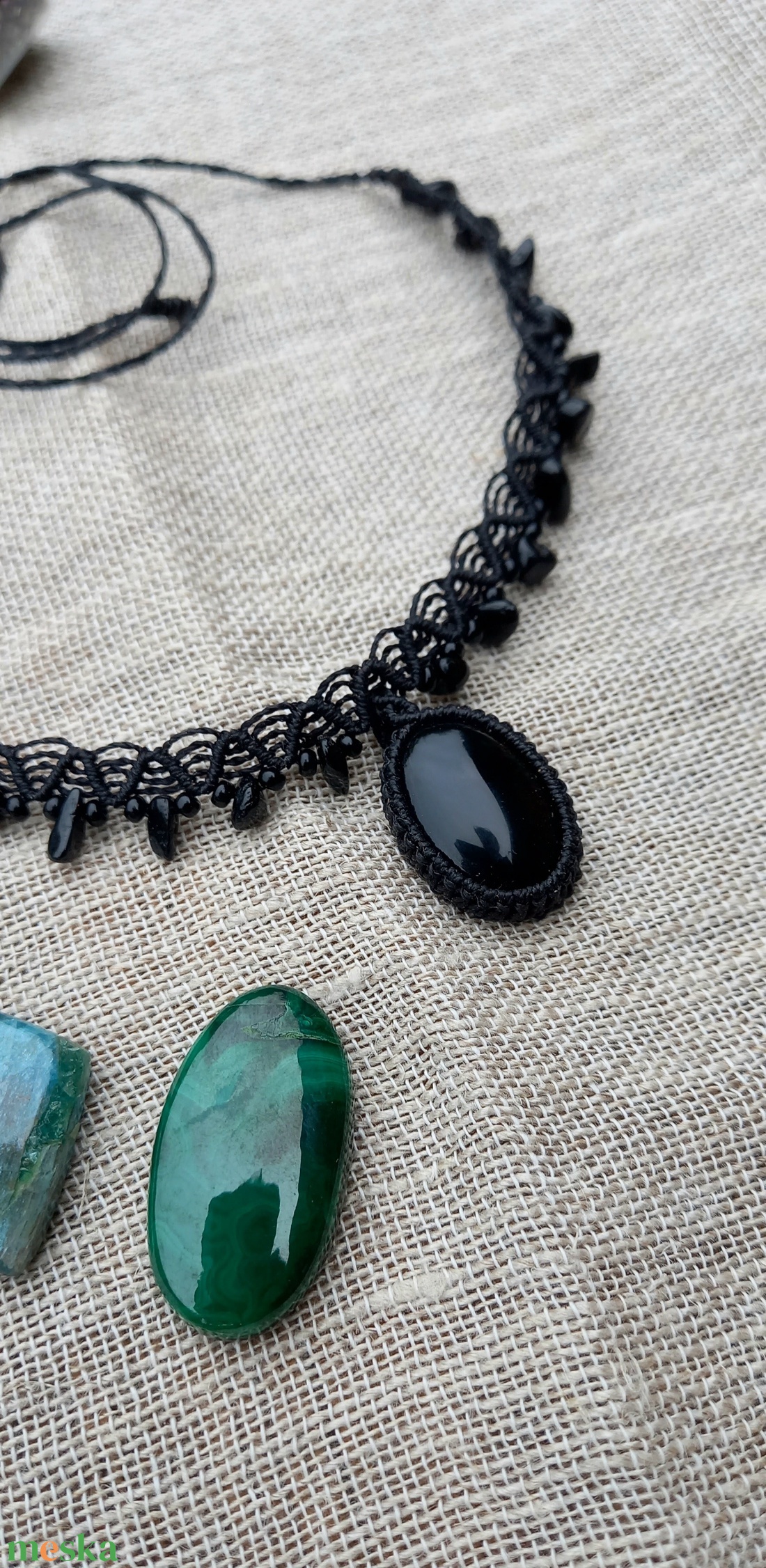 Feketeónix/turmalin, makramé nyaklánc  - ékszer - nyaklánc - medálos nyaklánc - Meska.hu