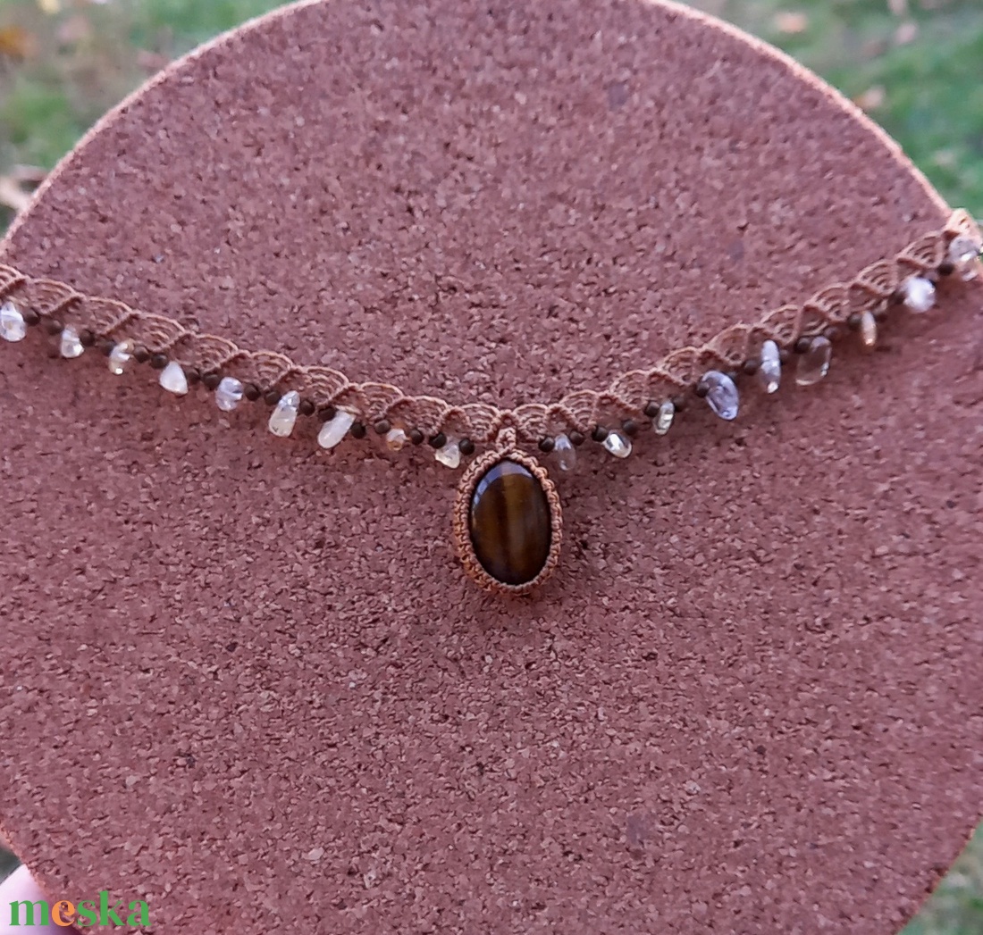 Tigrisszem/citrin, makramé nyaklánc  - ékszer - nyaklánc - medálos nyaklánc - Meska.hu