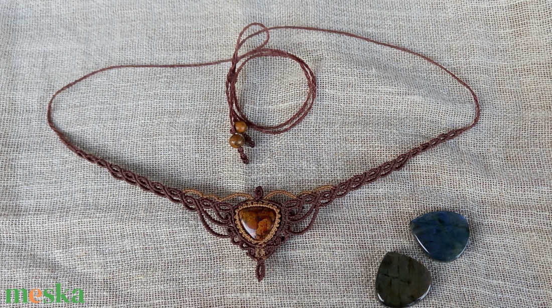 Mátrai achát/mahagony makramé nyaklánc  - ékszer - nyaklánc - medálos nyaklánc - Meska.hu