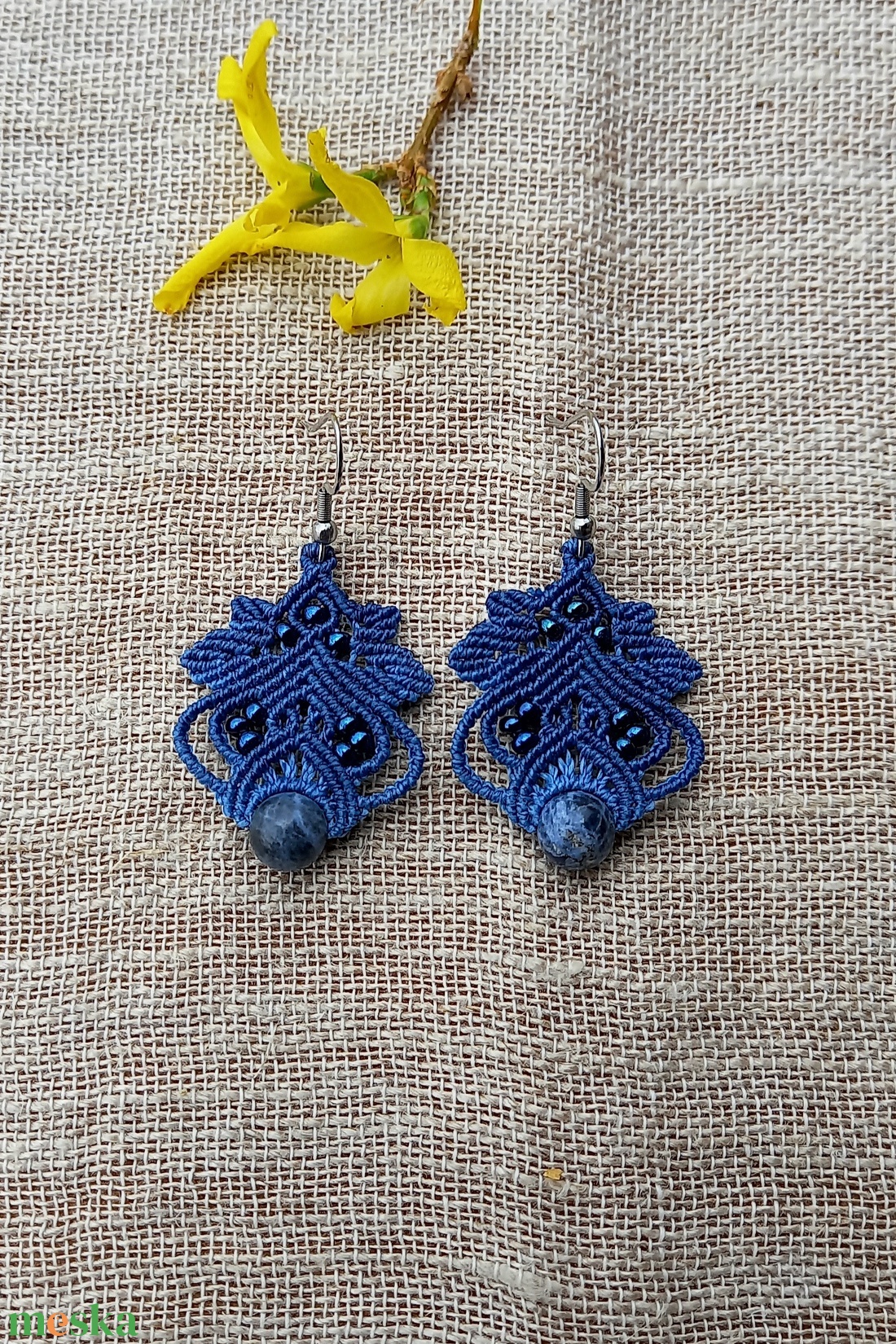 Lili / lápiszkék makramé fülbevaló  - ékszer - fülbevaló - lógó fülbevaló - Meska.hu