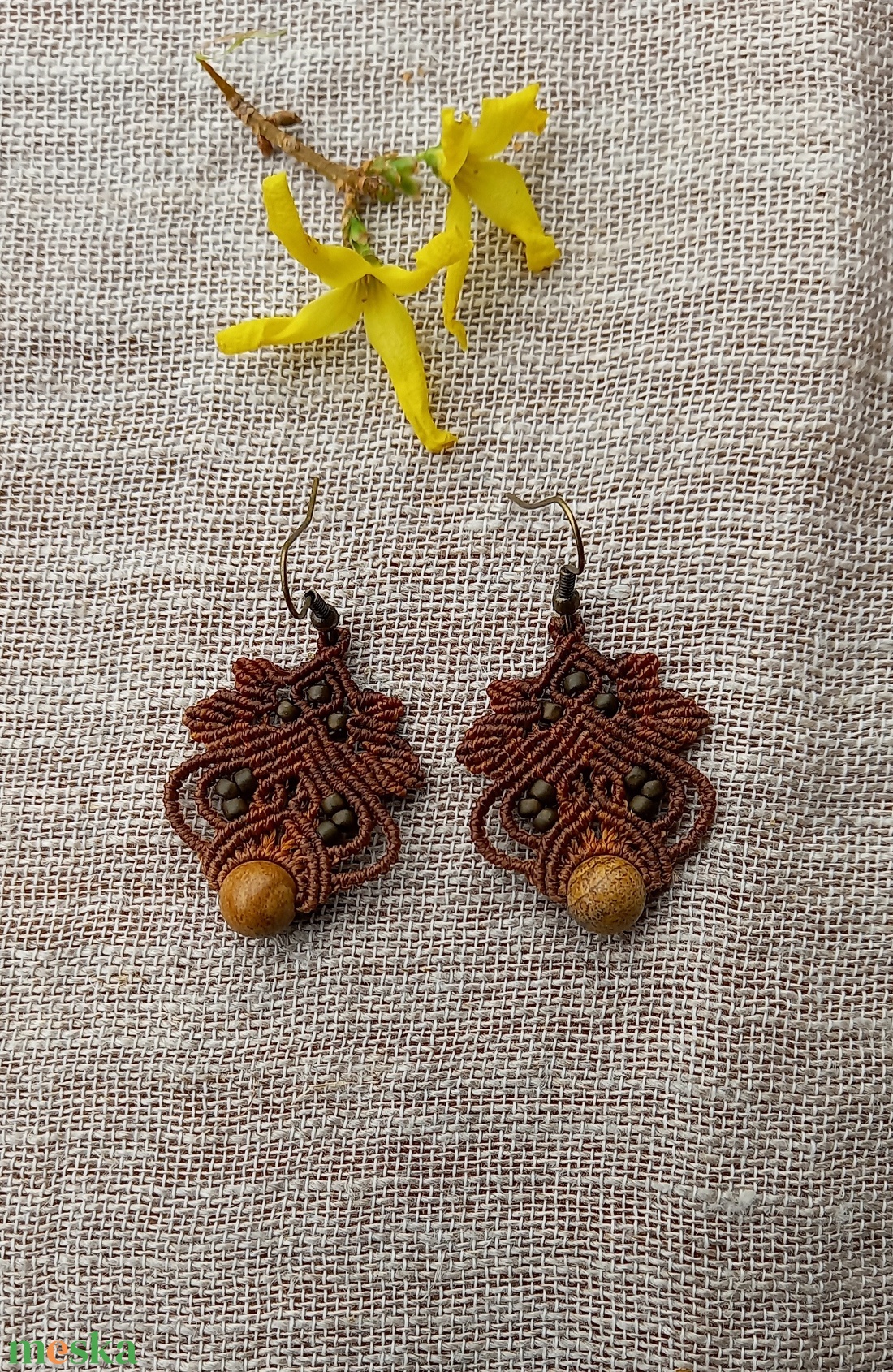 Lili /  őszbarna makramé fülbevaló  - ékszer - fülbevaló - lógó fülbevaló - Meska.hu