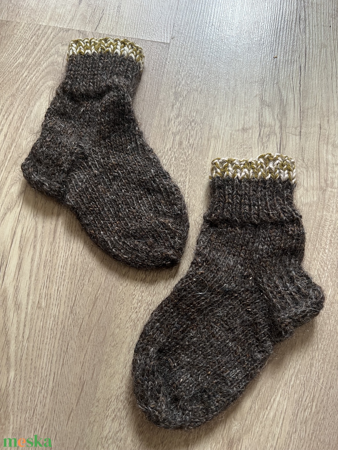 Kézzel kötött kecske gyapjú zokni. Puha és meleg természetes fonalból. Kényelmes téli ajándék 17 cm - ruha & divat - cipő & papucs - zokni - Meska.hu