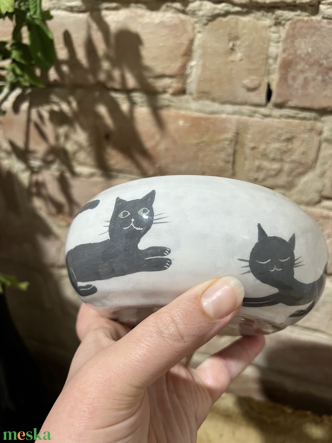 Kézzel festett mély kerámia tál  Fekete macskák  - otthon & életmód - konyhafelszerelés, tálalás - tálalás - tányér & étkészlet - Meska.hu