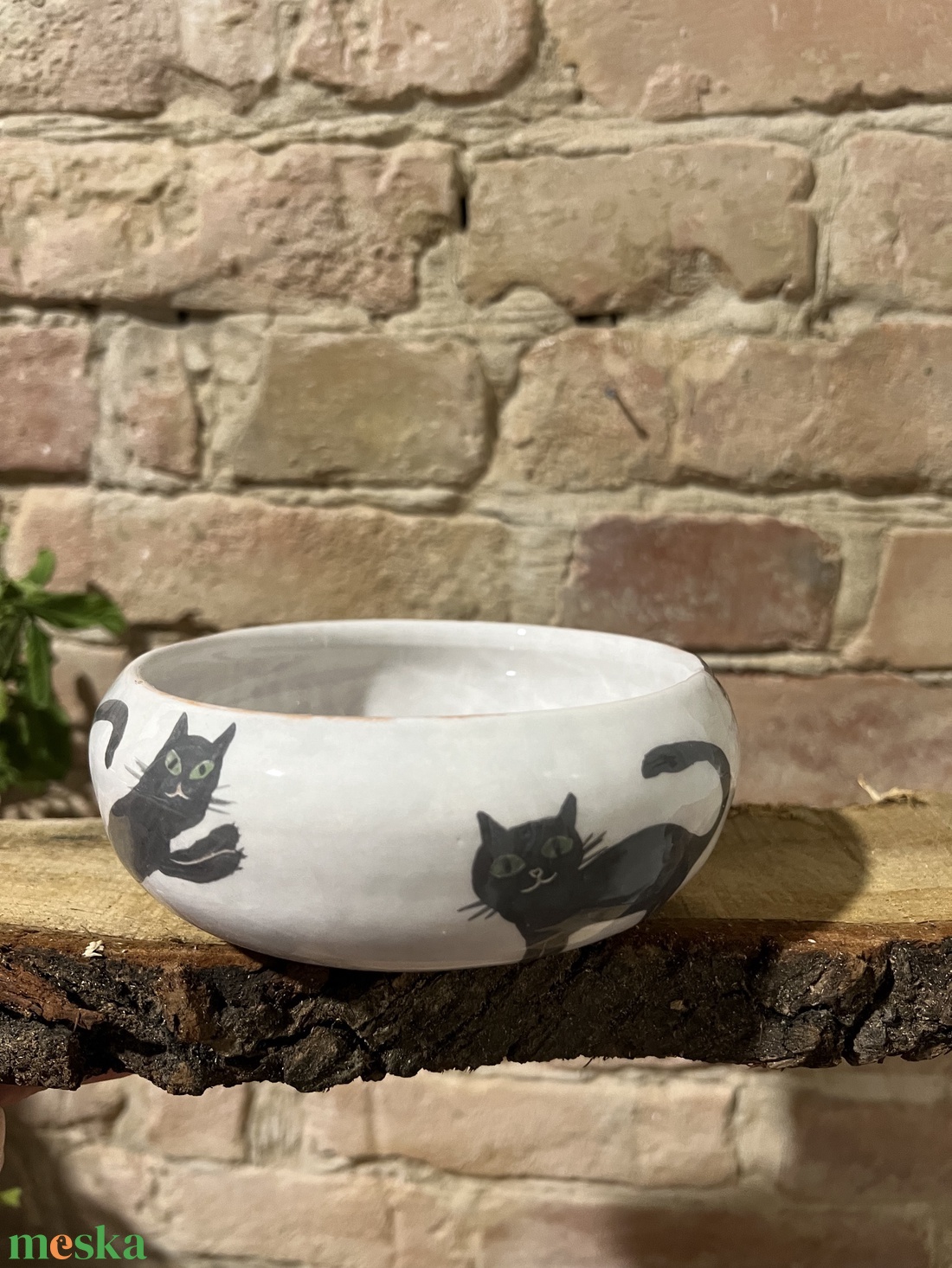 Kézzel festett mély kerámia tál  Fekete macskák  - otthon & életmód - konyhafelszerelés, tálalás - tálalás - tányér & étkészlet - Meska.hu