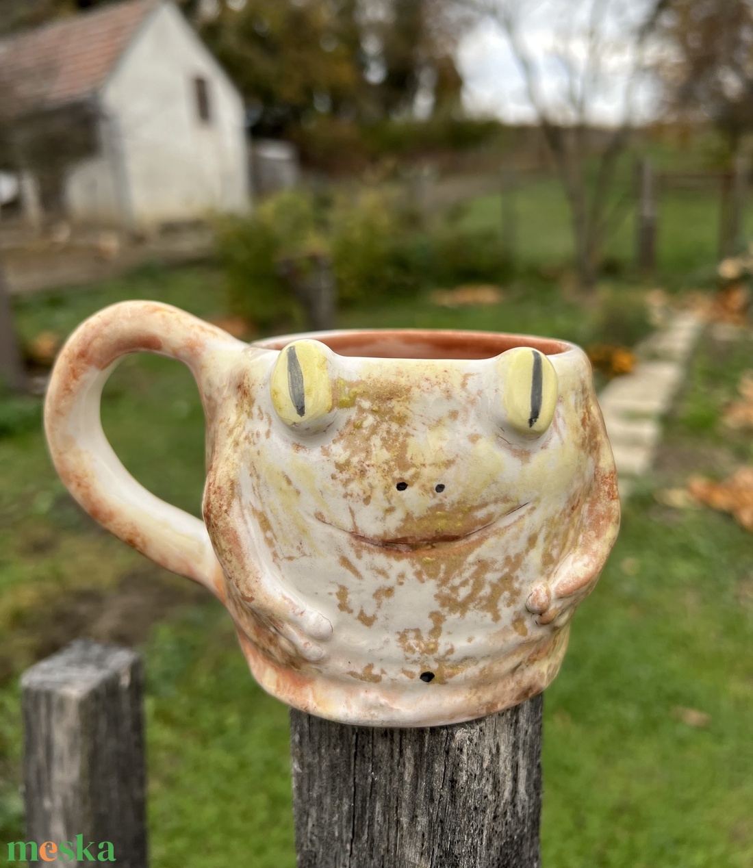Vidám béka bögre  tökéletes ajándék, kb  350 ml - otthon & életmód - konyhafelszerelés, tálalás - tálalás - bögre & csésze - Meska.hu