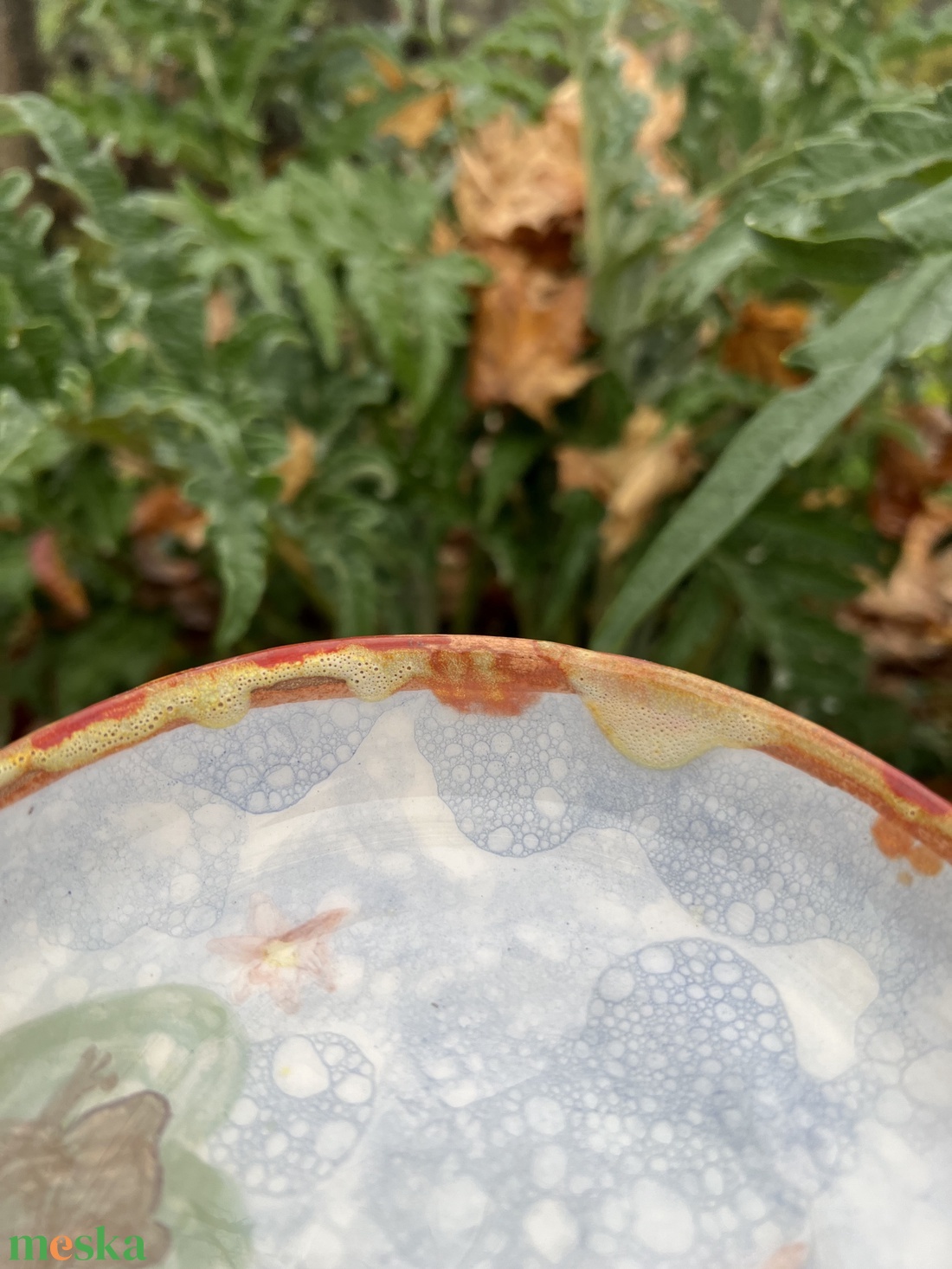 Kézzel festett kerámia tál  Vidám békák  15 cm - otthon & életmód - konyhafelszerelés, tálalás - tálalás - tányér & étkészlet - Meska.hu