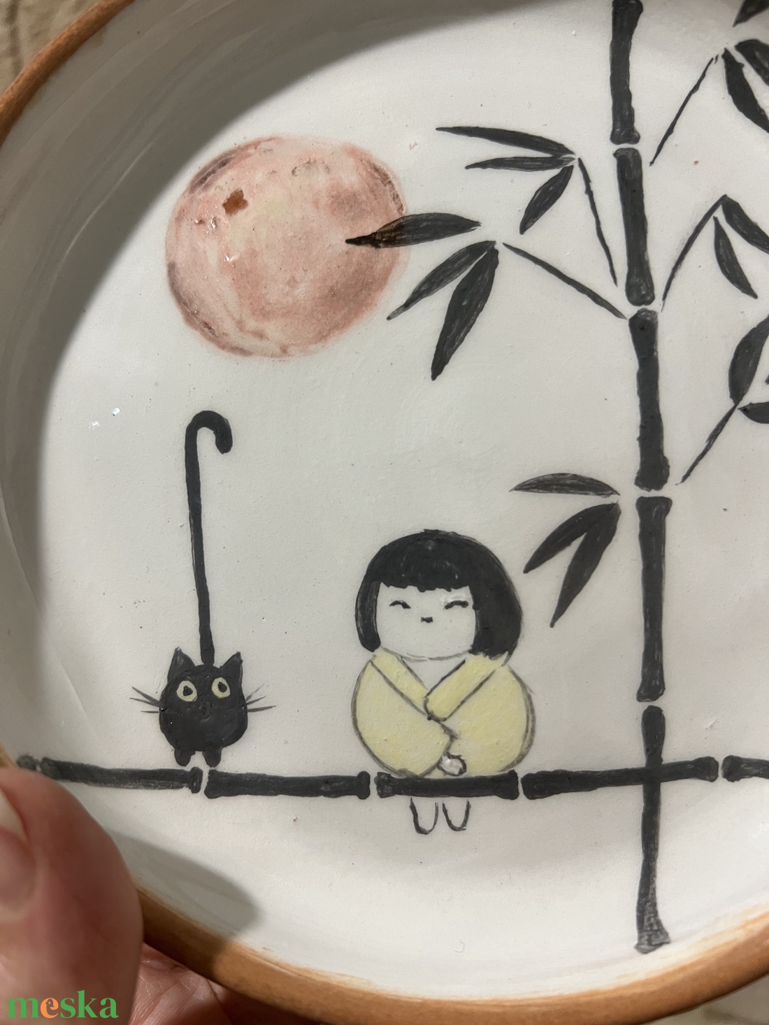 Kézzel festett desszertes tányér  kislány, cica és bambusz (15 cm) - otthon & életmód - konyhafelszerelés, tálalás - tálalás - tányér & étkészlet - Meska.hu