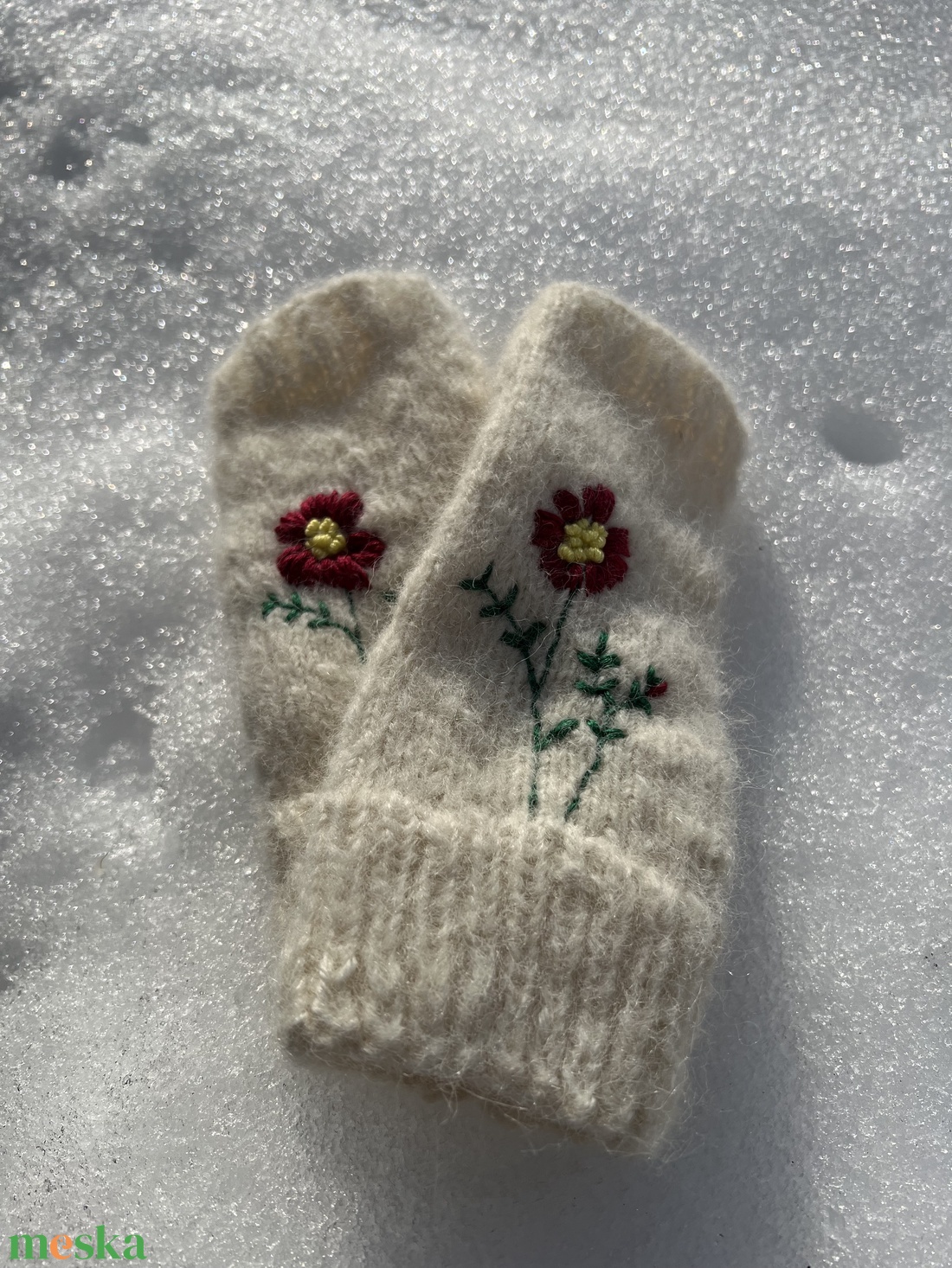 Pihe-puha alpaka-selyem ujjatlan kesztyű � Kézzel hímzett, elegáns viselet - ruha & divat - sál, sapka, kendő - kesztyű - Meska.hu