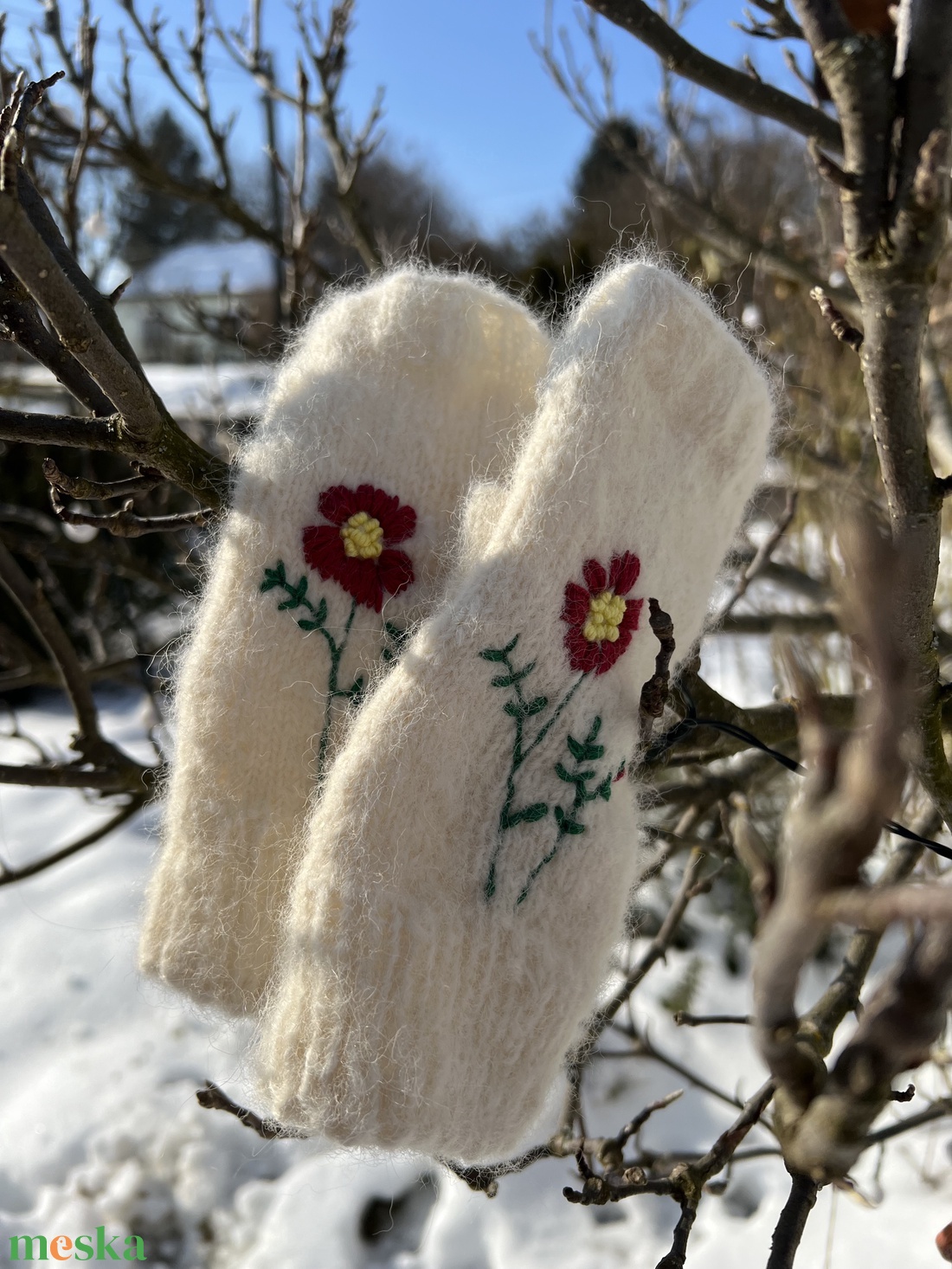 Pihe-puha alpaka-selyem ujjatlan kesztyű � Kézzel hímzett, elegáns viselet - ruha & divat - sál, sapka, kendő - kesztyű - Meska.hu