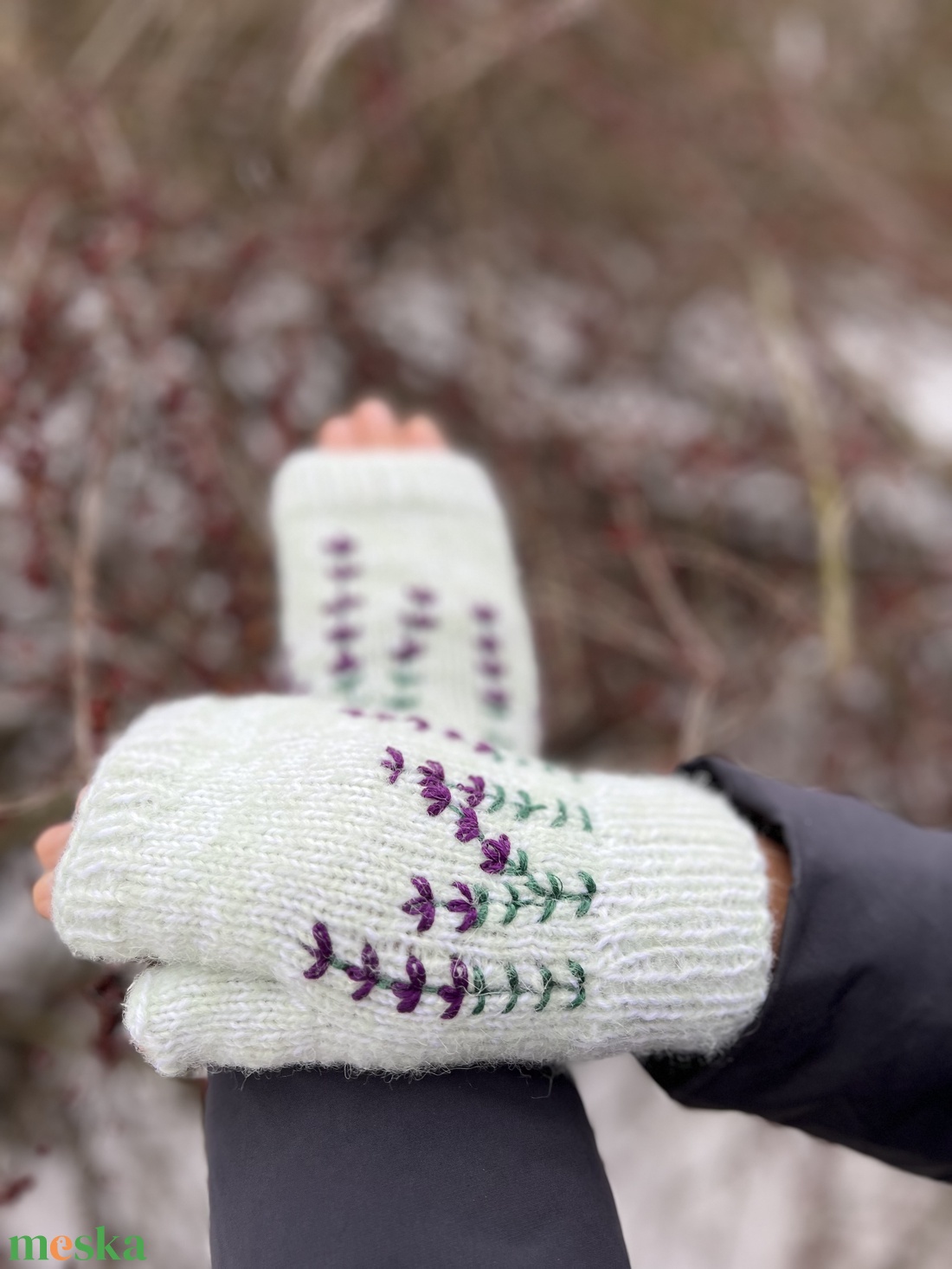 Kézzel kötött levendulás ujjatlan kesztyű � Gyapjú, Alpaka és Selyem keverék - ruha & divat - sál, sapka, kendő - kesztyű - Meska.hu