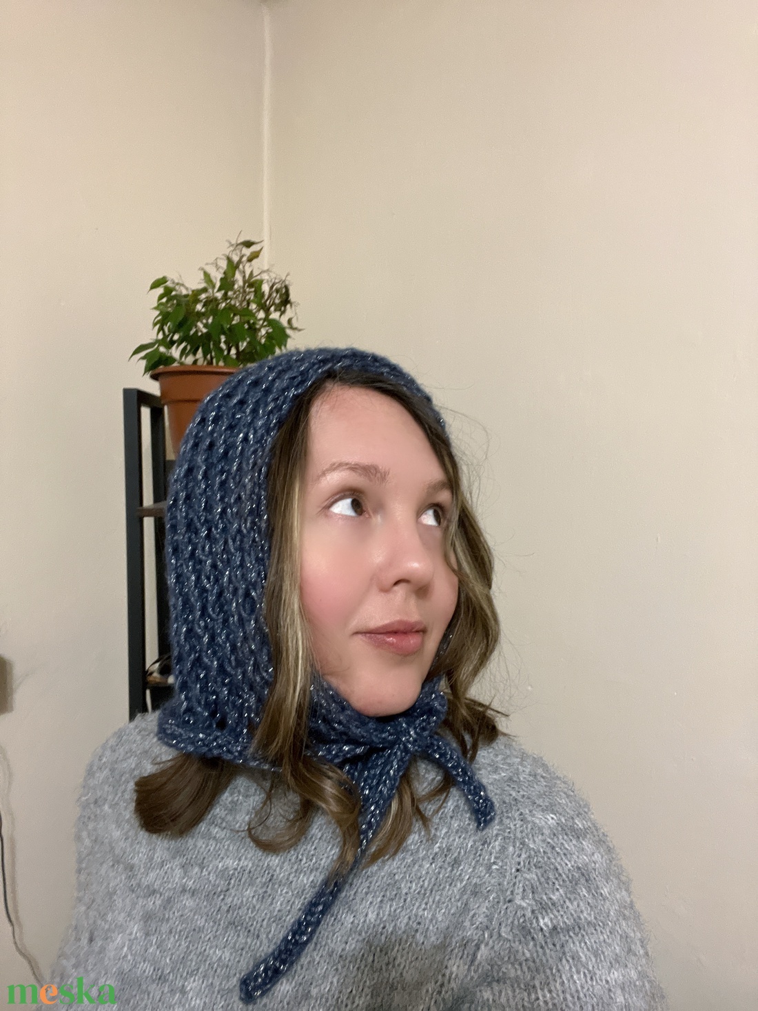 Kobaltkék középkori főkötő � Misztikus csillogással, kézzel kötött kiegészítő - ruha & divat - sál, sapka, kendő - sapka - Meska.hu