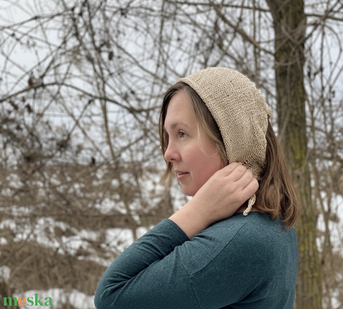 Arany színű, metálfényű kötött kendő  - ruha & divat - sál, sapka, kendő - kendő - Meska.hu