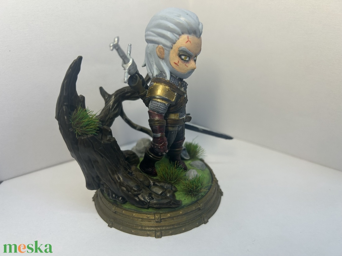 Ríviai Geralt  Witcher 9 cm kézzel festett szobor - otthon & életmód - dekoráció - dísztárgy - Meska.hu
