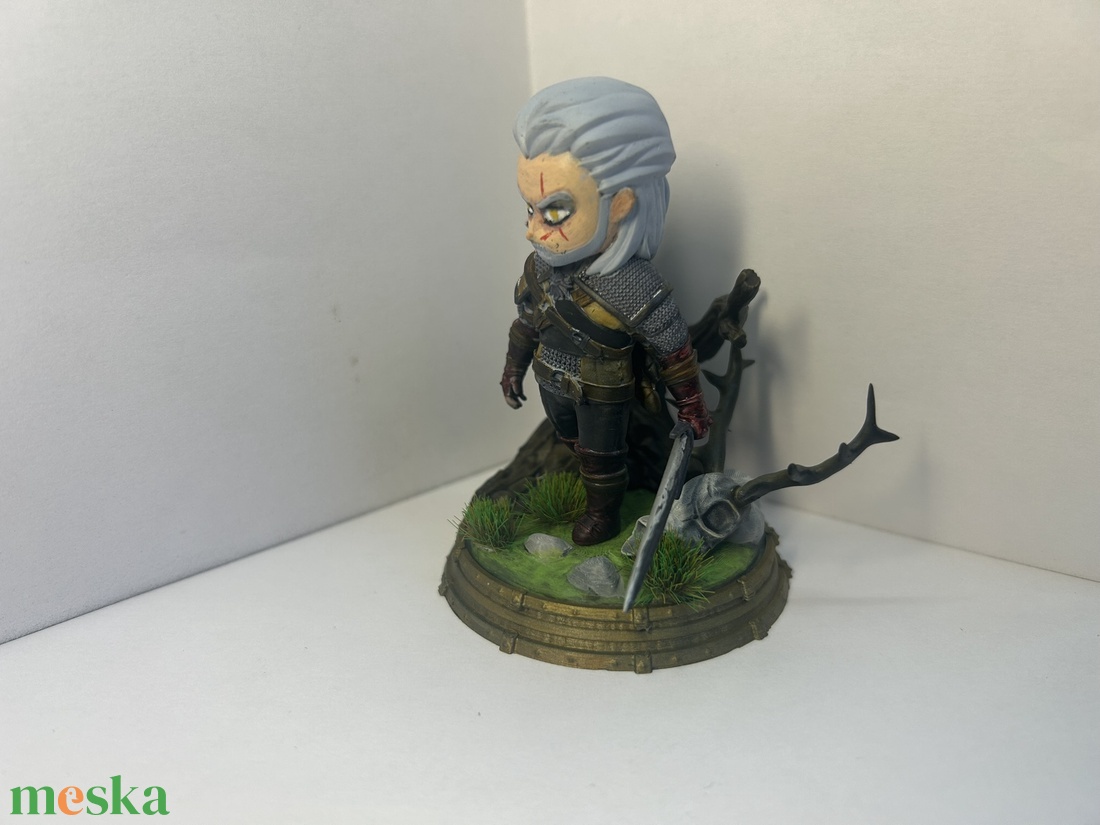 Ríviai Geralt  Witcher 9 cm kézzel festett szobor - otthon & életmód - dekoráció - dísztárgy - Meska.hu