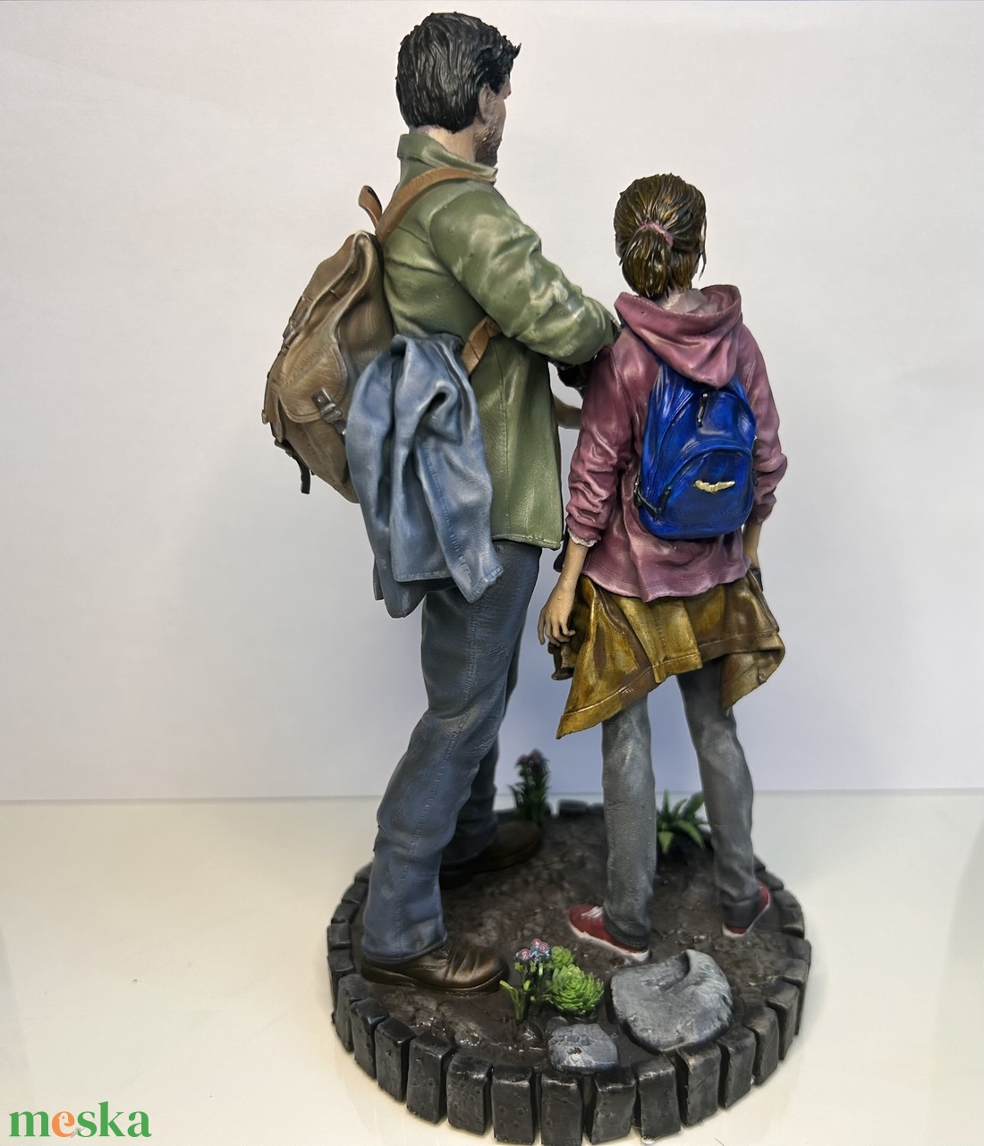  Joel és Ellie szobor � The Last of Us � kézzel festett gyanta figura - otthon & életmód - dekoráció - dekoratív figurák és szobrok - Meska.hu