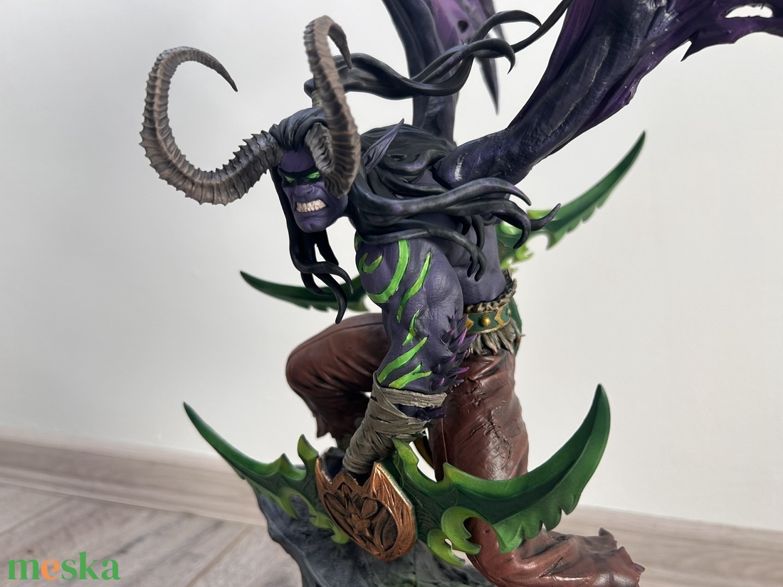 Kézzel festett Illidan Stormrage gyűjtői szobor � Warcraft ihlette egyedi alkotás (58 cm) - otthon & életmód - dekoráció - asztal és polc dekoráció - könyvszobor - Meska.hu
