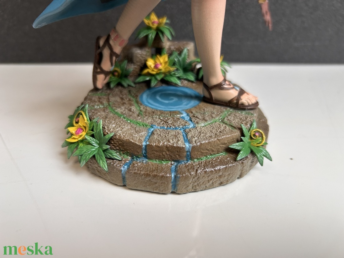 Princess Zelda (Tears of the Kingdom) � kézzel festett prémium műgyanta szobor a Megromlott Mesterkarddal - otthon & életmód - dekoráció - asztal és polc dekoráció - könyvszobor - Meska.hu