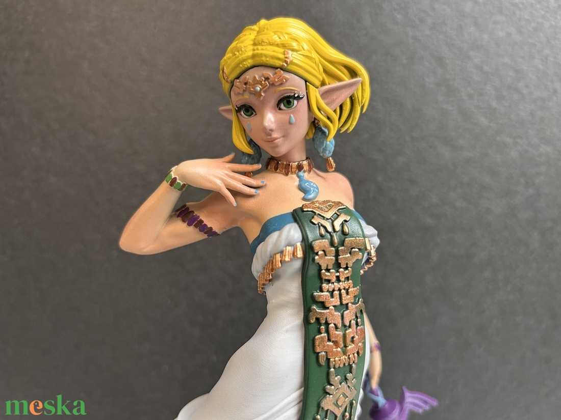 Princess Zelda (Tears of the Kingdom) � kézzel festett prémium műgyanta szobor a Megromlott Mesterkarddal - otthon & életmód - dekoráció - asztal és polc dekoráció - könyvszobor - Meska.hu