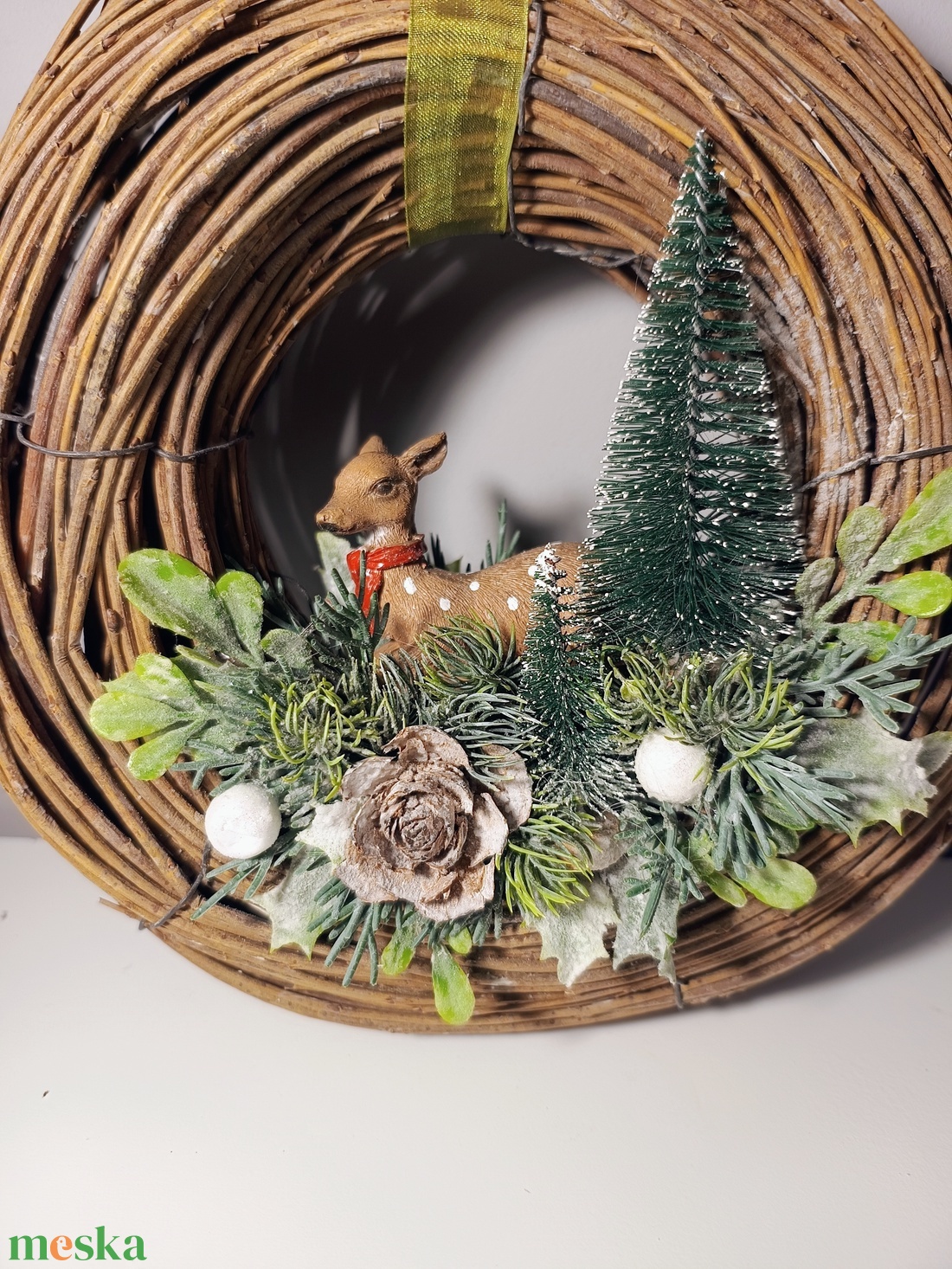 Szarvas figurás ajtódísz kopogtató erdei karácsonyi ünnepi fa koszorú alapon - otthon & életmód - dekoráció - ajtó- és ablak dekoráció - ajtódísz & kopogtató - Meska.hu