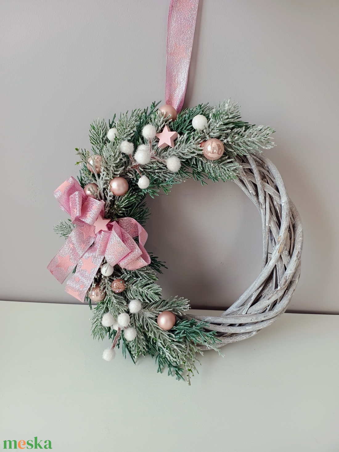 Púder rózsaszín fehér elegáns ünnepi alkalmi ajtódísz kopogtató - karácsony - adventi díszek - adventi ajtódísz - Meska.hu