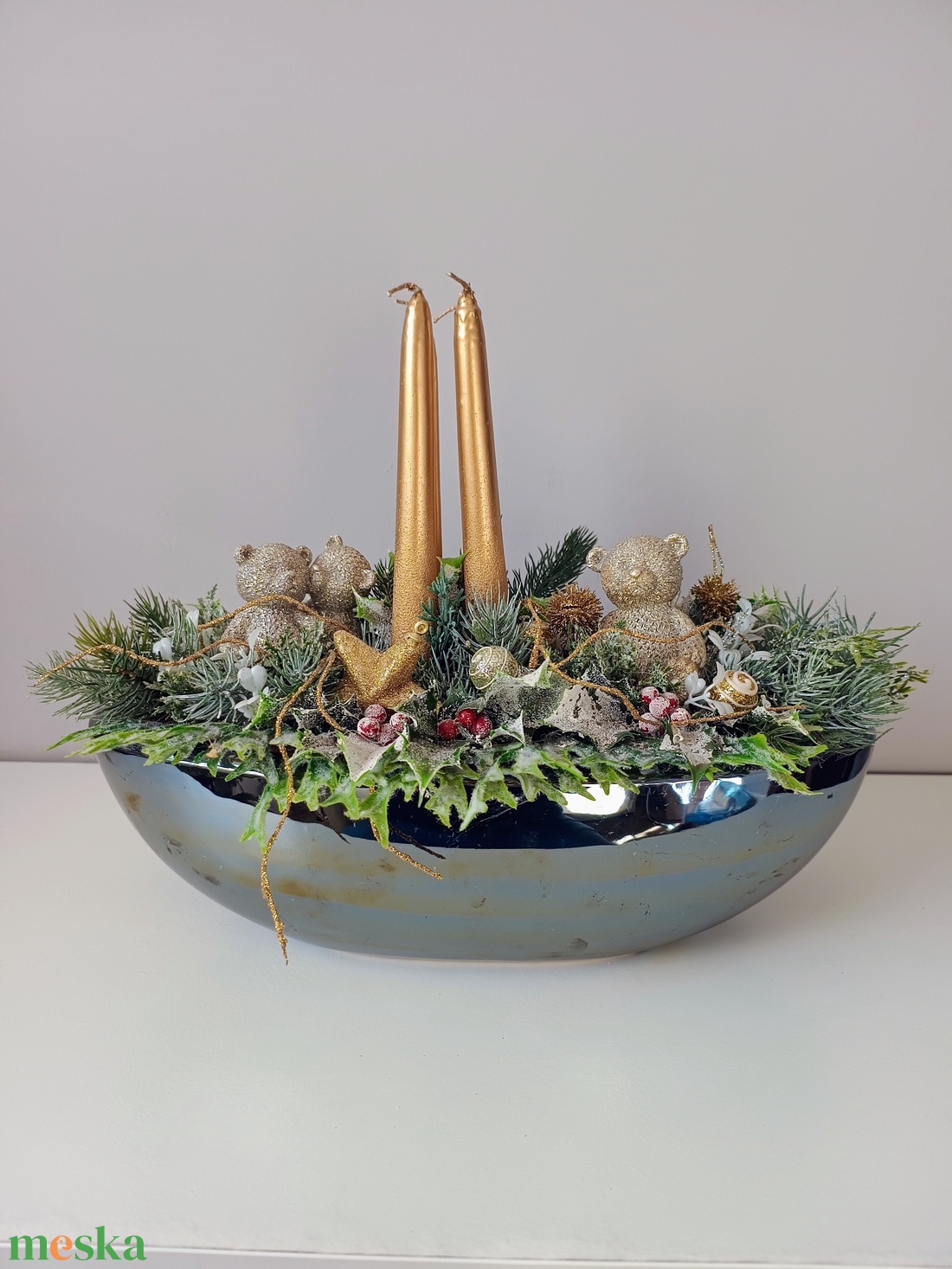 Szürke ovális kaspóban arany-zöld macis hosszú gyertyás karácsonyi adventi ünnepi asztaldísz - karácsony - adventi díszek - adventi asztaldísz - Meska.hu