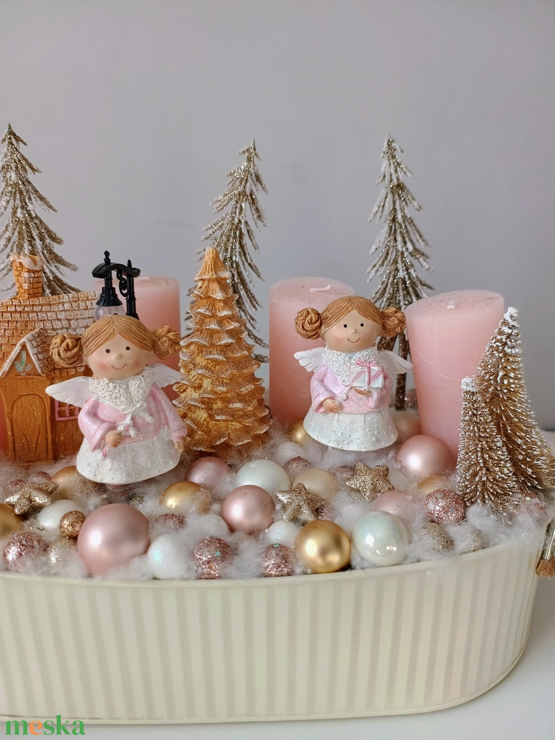 Angyalkás mézeskalács kerámia díszes rózsaszín gyertyás adventi karácsonyi ünnepi asztaldísz - karácsony - adventi díszek - adventi asztaldísz - Meska.hu