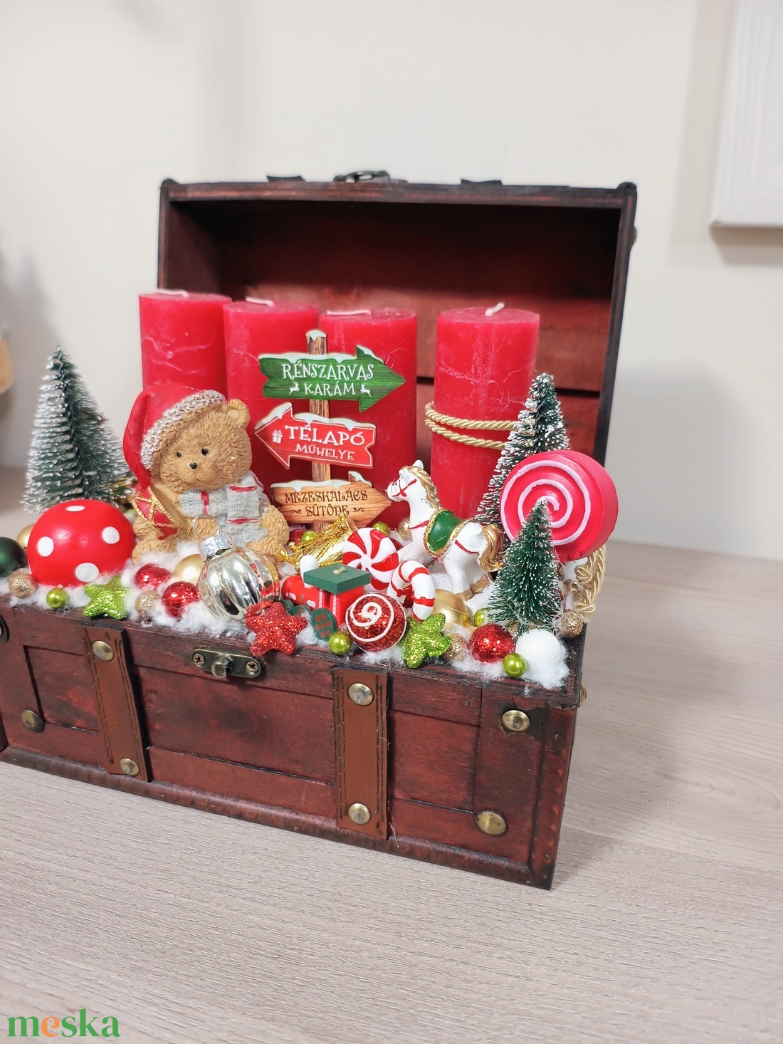 Bőröndös macis piros gyertyás asztali dísz adventi dísz - karácsony - adventi díszek - adventi asztaldísz - Meska.hu