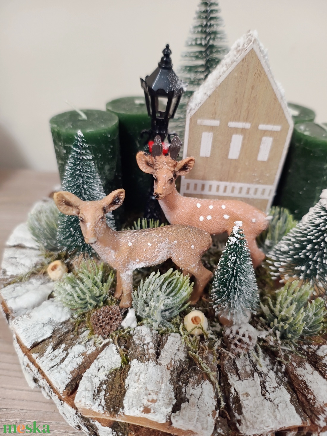 Őzike figurás háncs alapban zöld színvilággal adventi karacsonyi ünnepi asztaldísz koszorú - karácsony - adventi díszek - adventi asztaldísz - Meska.hu