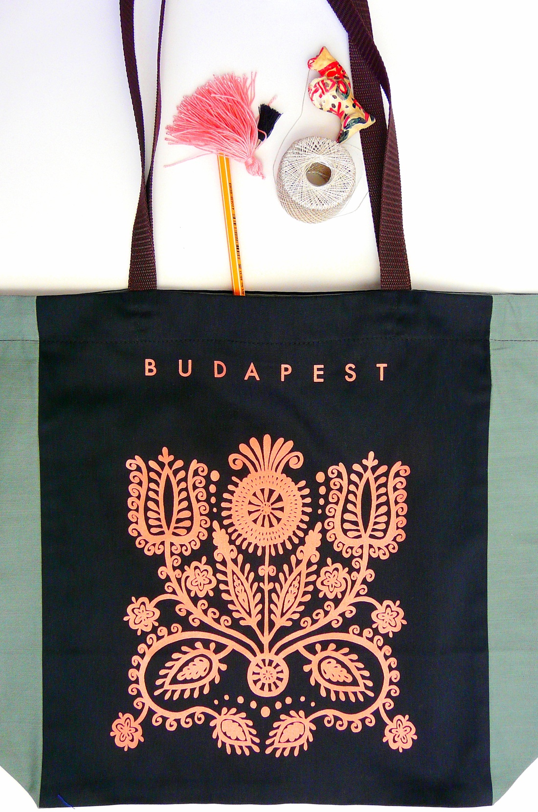Budapest' XL-es méret , óriás pakolós vászontáska - - Meska.hu Budapest' XL-es méret , óriás pakolós vászontáska - - Meska.hu