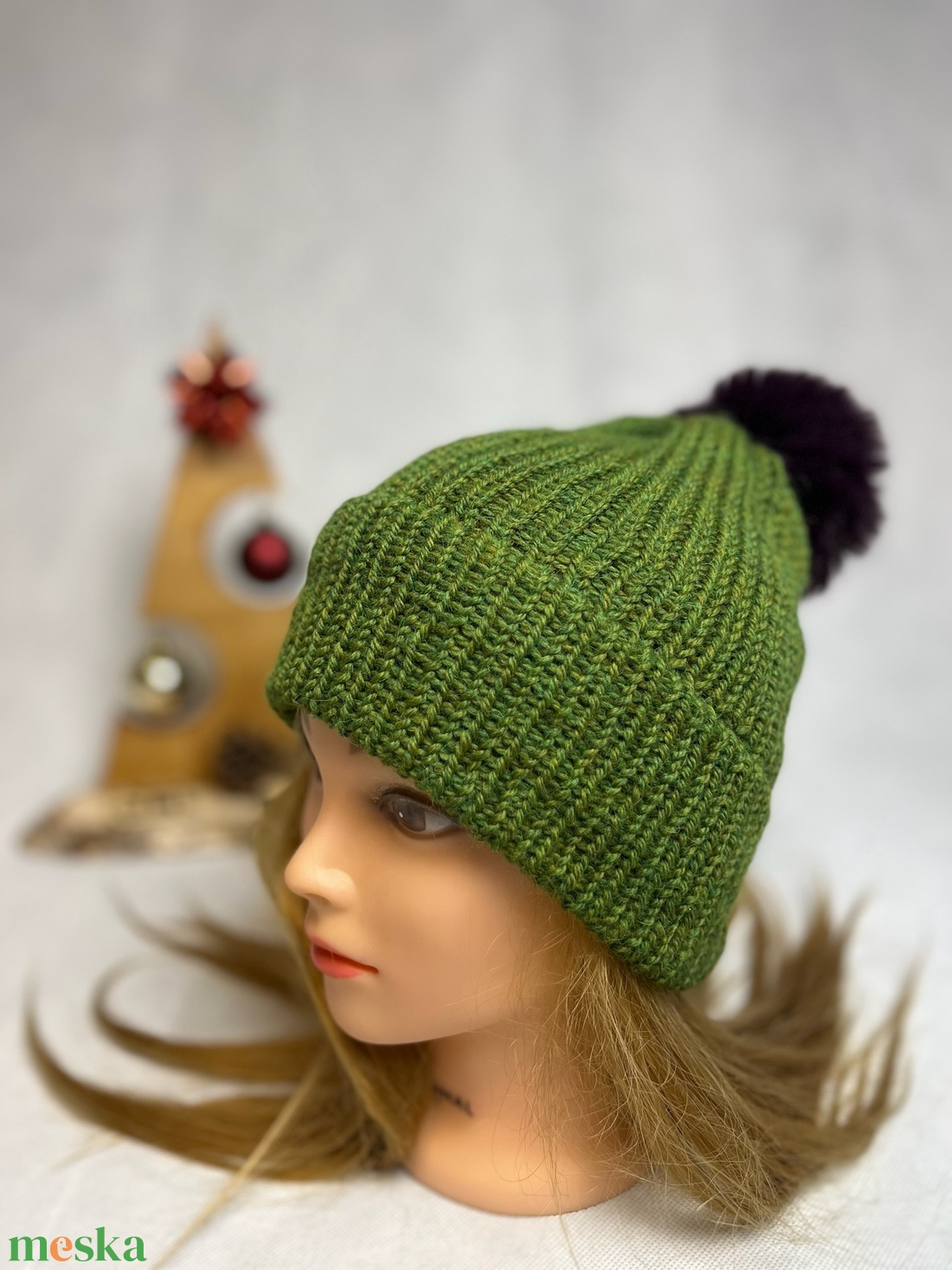 Zöld Kötött Merino Gyapjú Sapka levehetö pompommal - ruha & divat - sál, sapka, kendő - sapka - Meska.hu Zöld Kötött Merino Gyapjú Sapka levehetö pompommal - ruha & divat - sál, sapka, kendő - sapka - Meska.hu