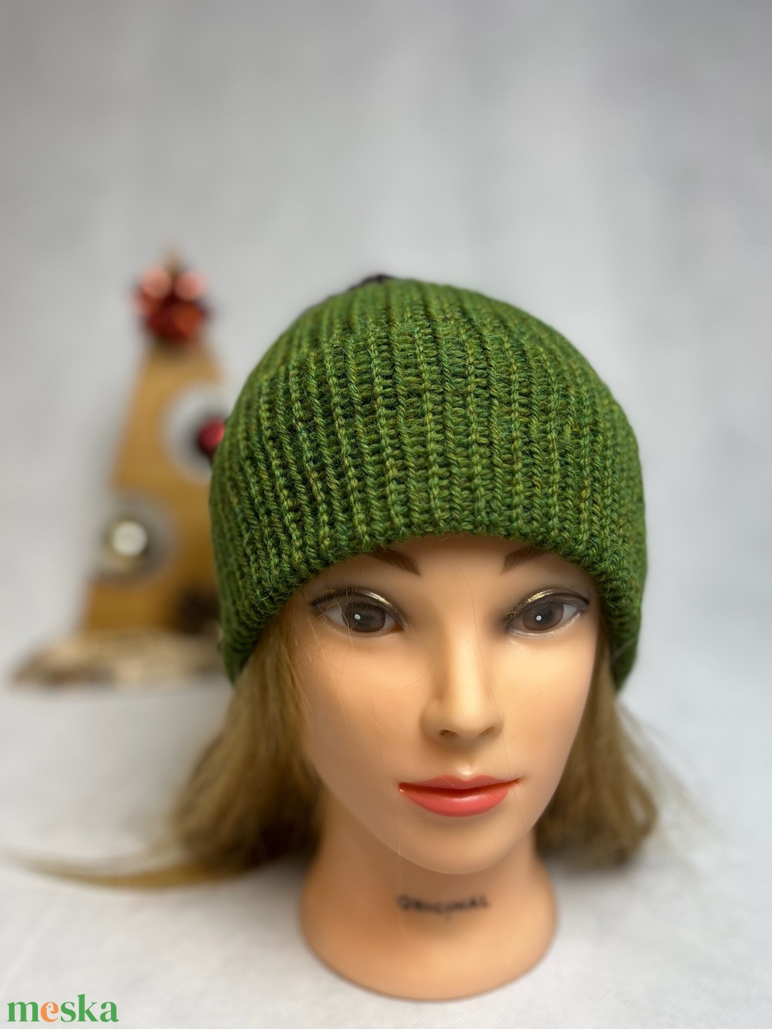 Zöld Kötött Merino Gyapjú Sapka levehetö pompommal - ruha & divat - sál, sapka, kendő - sapka - Meska.hu Zöld Kötött Merino Gyapjú Sapka levehetö pompommal - ruha & divat - sál, sapka, kendő - sapka - Meska.hu