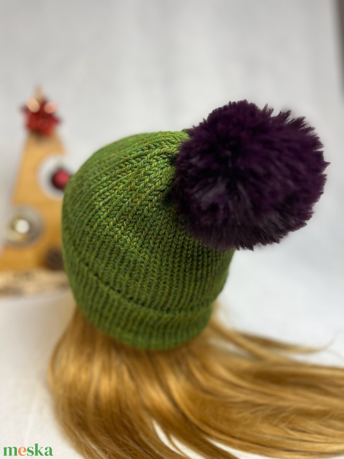 Zöld Kötött Merino Gyapjú Sapka levehetö pompommal - ruha & divat - sál, sapka, kendő - sapka - Meska.hu Zöld Kötött Merino Gyapjú Sapka levehetö pompommal - ruha & divat - sál, sapka, kendő - sapka - Meska.hu