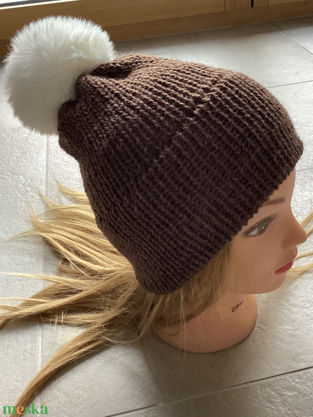 Barna Kötött Merino Gyapjú Sapka levehetö pompommal - ruha & divat - sál, sapka, kendő - sapka - Meska.hu Barna Kötött Merino Gyapjú Sapka levehetö pompommal - ruha & divat - sál, sapka, kendő - sapka - Meska.hu