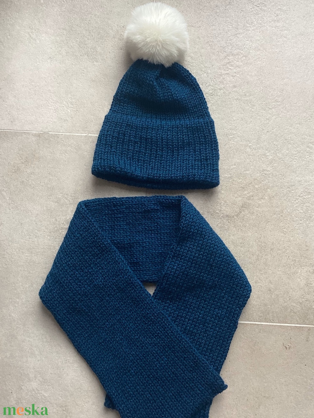 Kék Kötött Merino Gyapjú Sapka Sál Szett levehetö pompommal - ruha & divat - sál, sapka, kendő - sapka & sál szett - Meska.hu Kék Kötött Merino Gyapjú Sapka Sál Szett levehetö pompommal - ruha & divat - sál, sapka, kendő - sapka & sál szett - Meska.hu