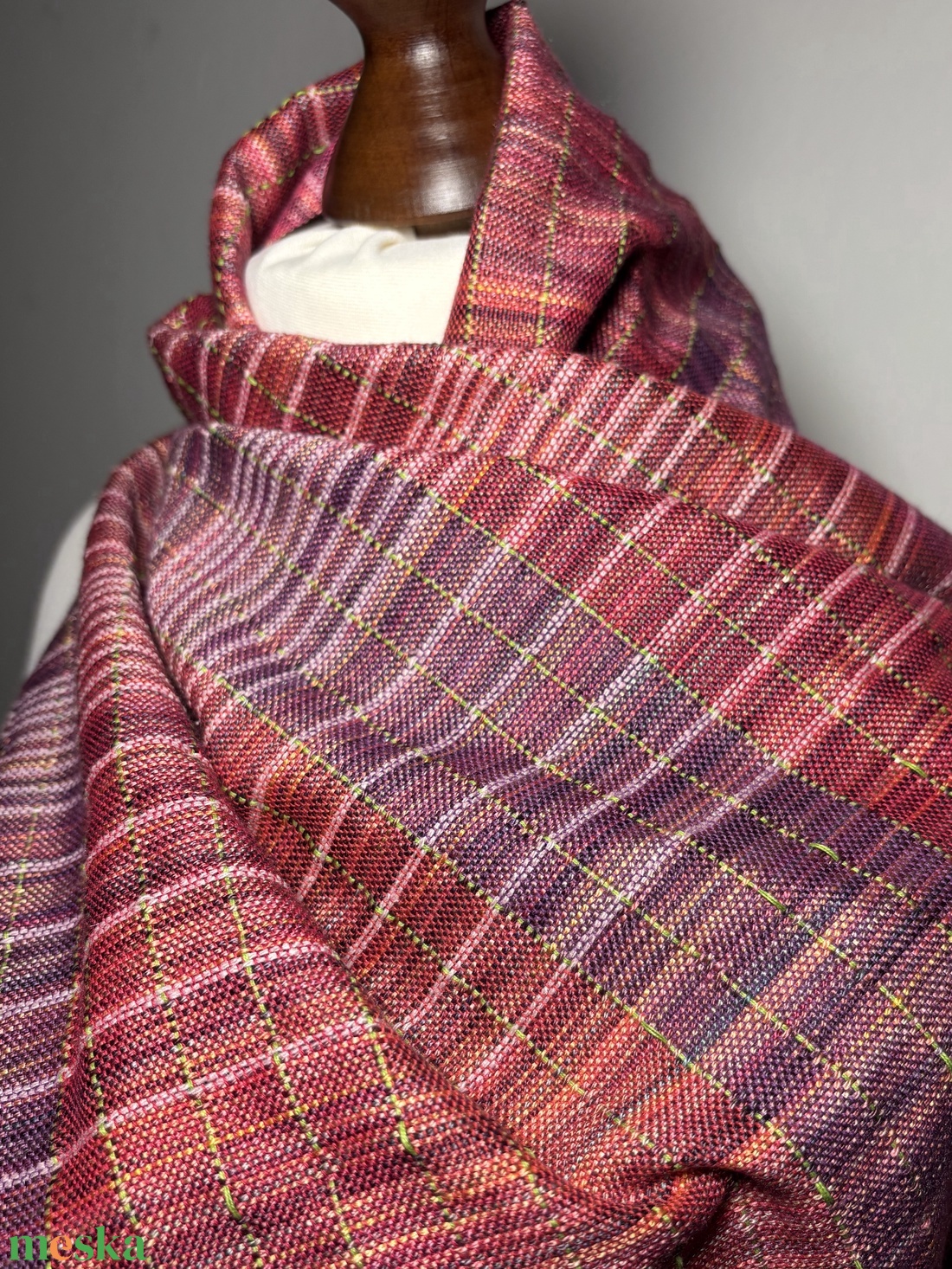 Kézzel szőtt Málna Selyem Kendő - ruha & divat - sál, sapka, kendő - kendő - Meska.hu