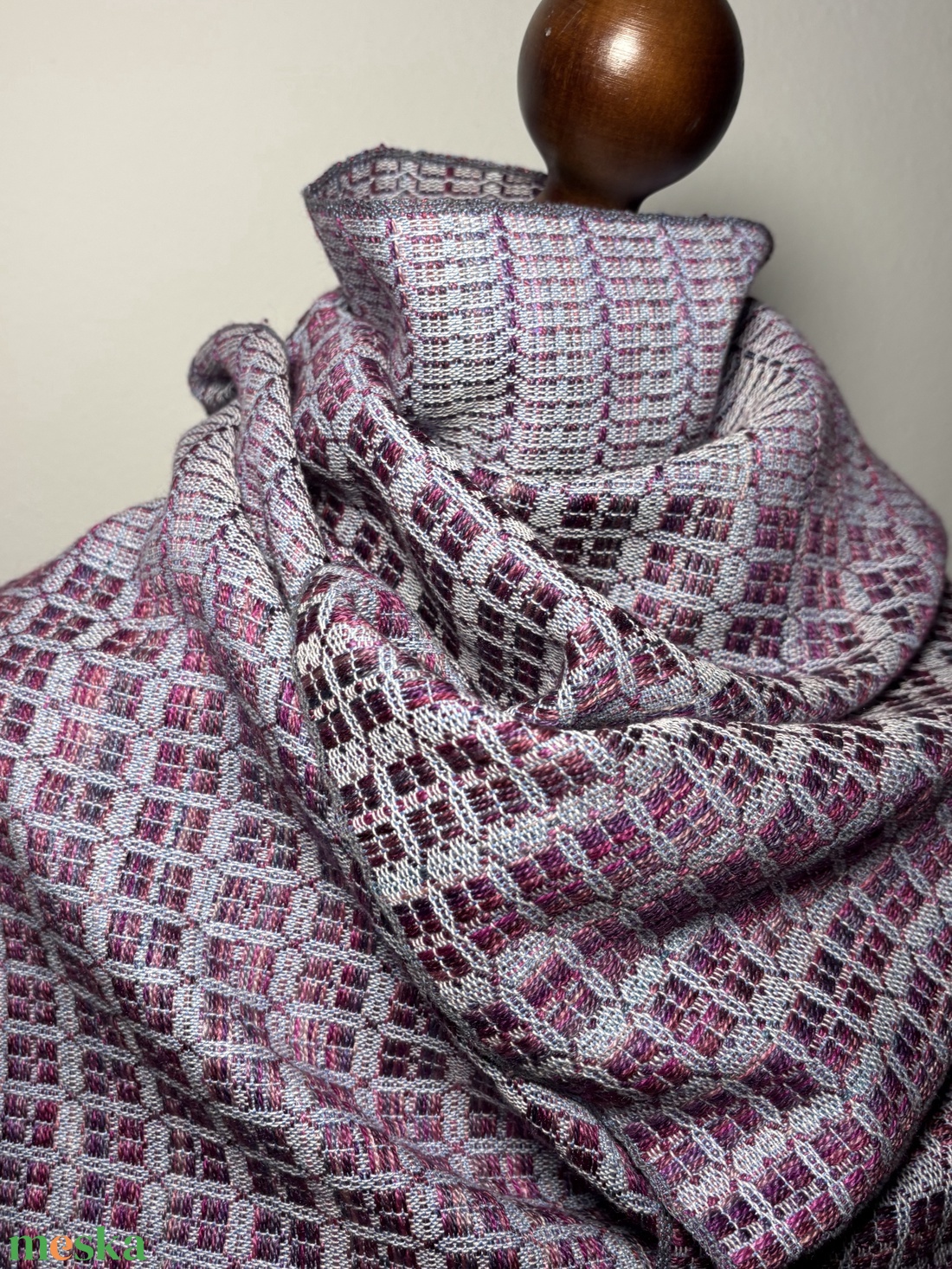 Kézzel Szőtt Lila Merinó Gyapjú és Selyem Kendő, leheletnyi rózsaszínnel - ruha & divat - sál, sapka, kendő - kendő - Meska.hu