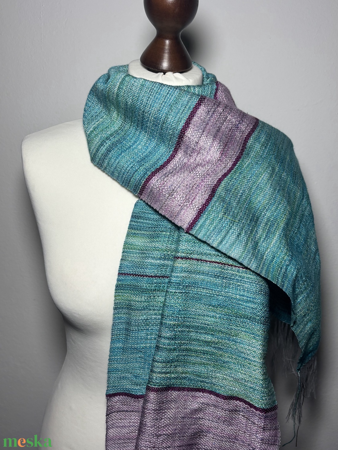 Kézzel szőtt Aszimmetrikus türkiz kendő lila csíkokkal  - ruha & divat - sál, sapka, kendő - kendő - Meska.hu