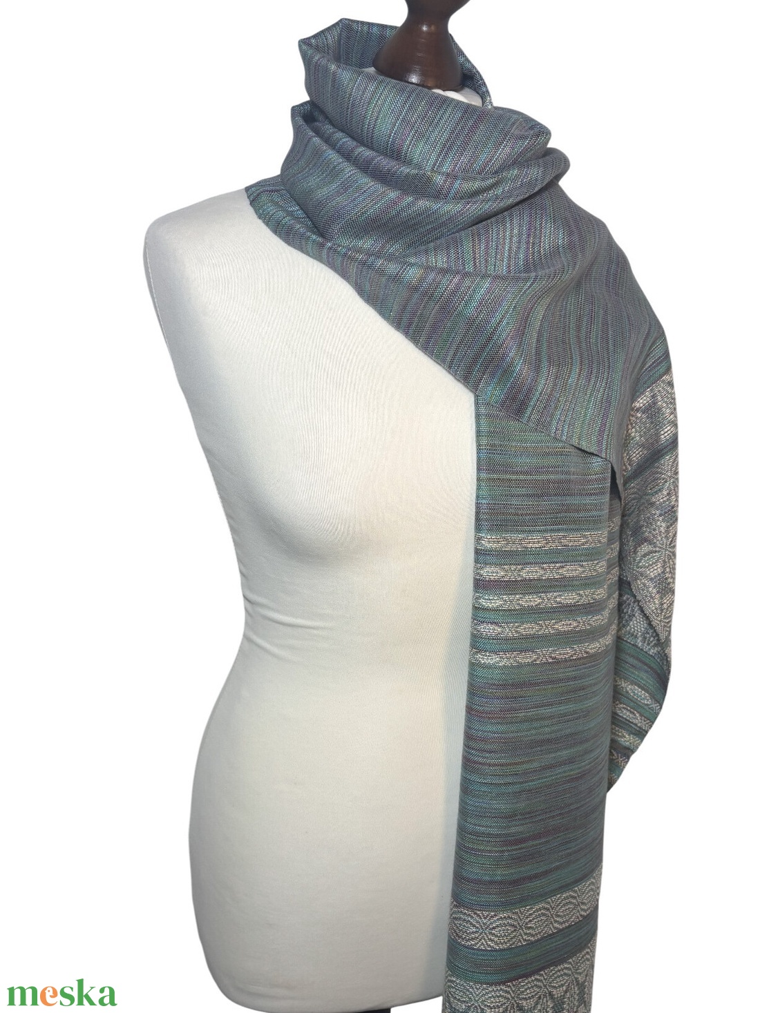 Kézzel szőtt Zöldes Lilás Selyemkendő liliom mintával � Egyedi kézműves női kiegészítő - ruha & divat - sál, sapka, kendő - kendő - Meska.hu